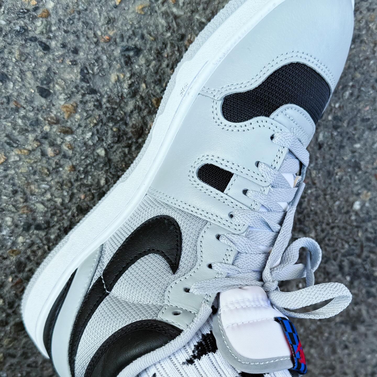 Nike x Travis Scott Mac Attack SP Light Smoke Grey 착용 스타일 - 3