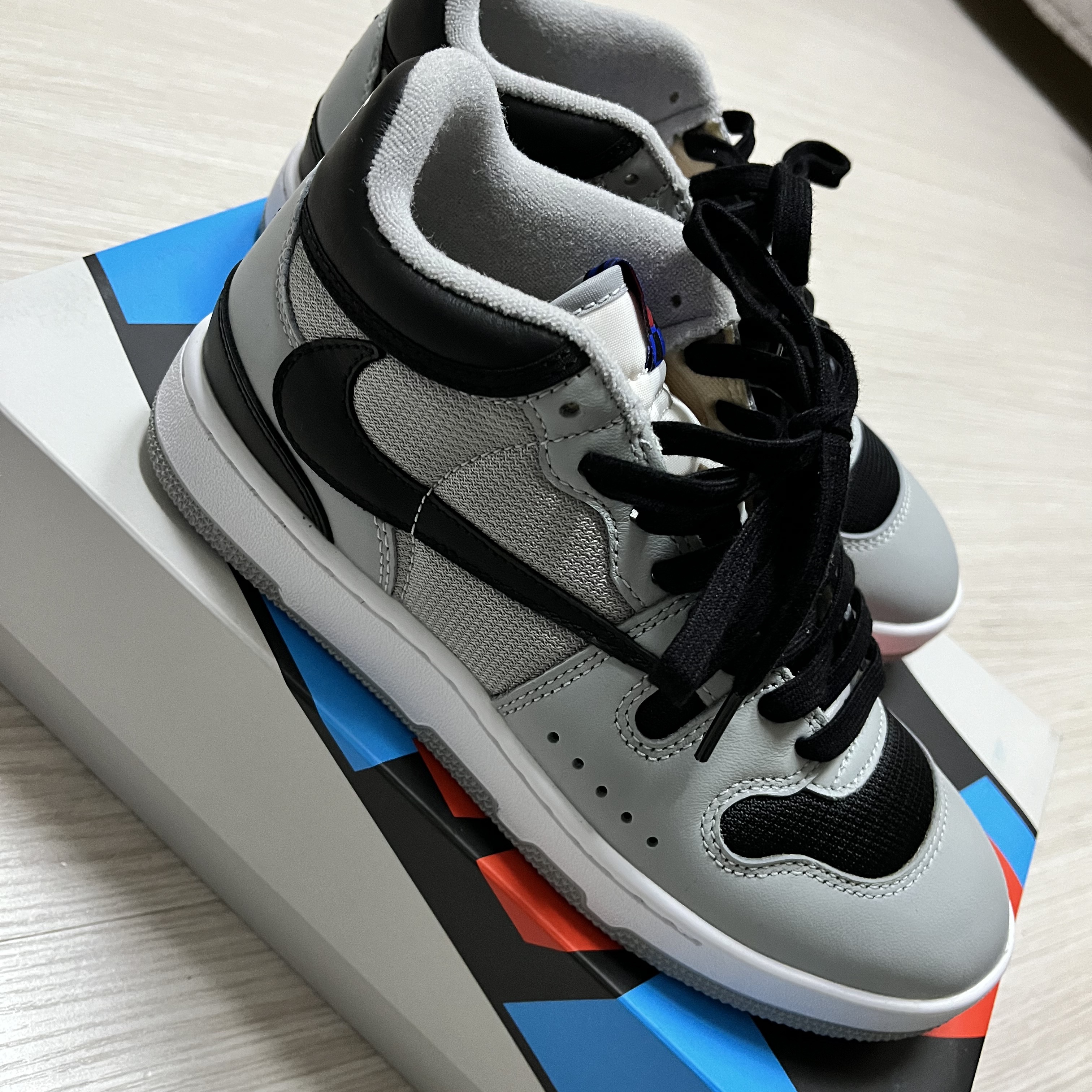 Nike x Travis Scott Mac Attack SP Light Smoke Grey 착용 스타일 - 1