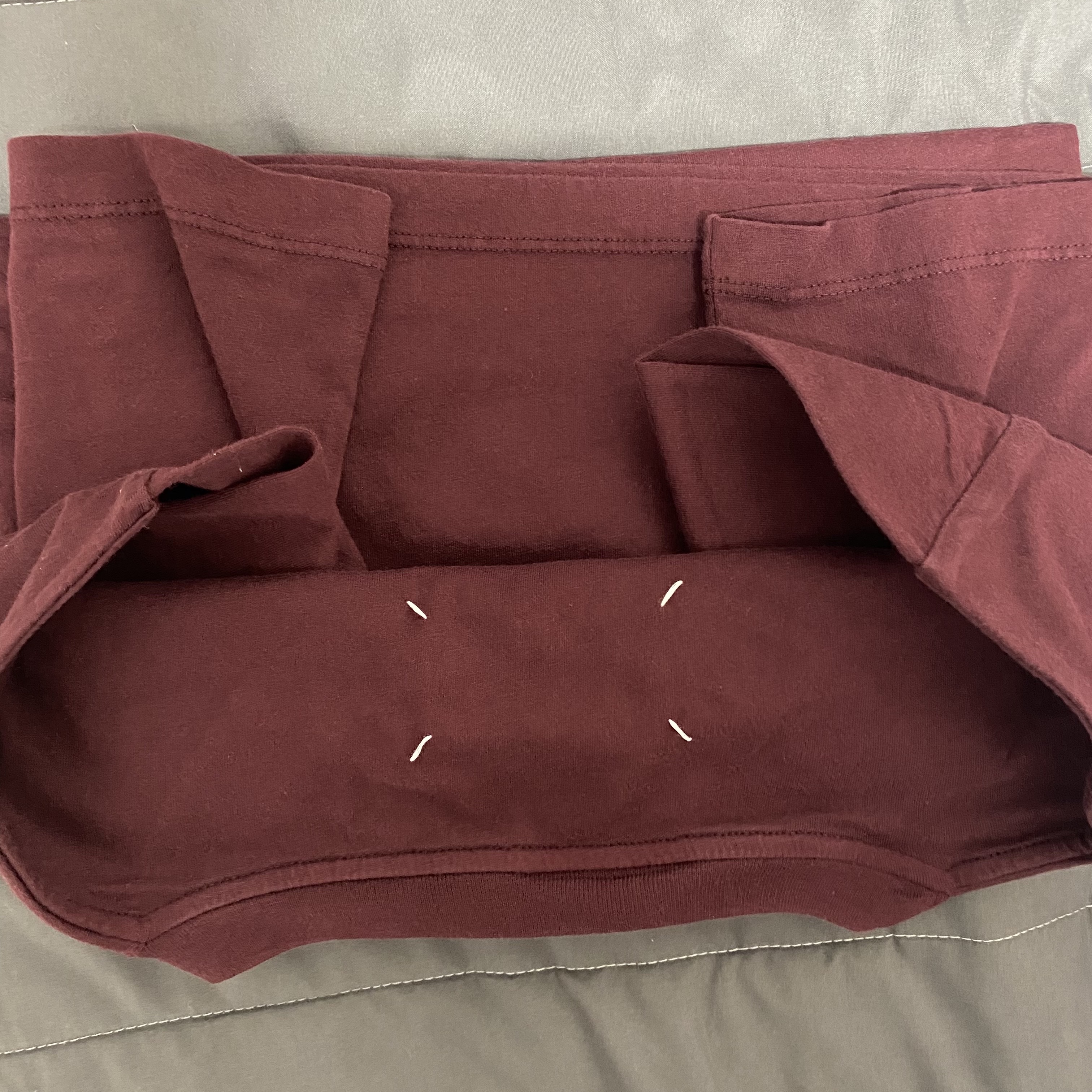 Maison Margiela Organic Cotton T-Shirt Bordeaux 착용 스타일