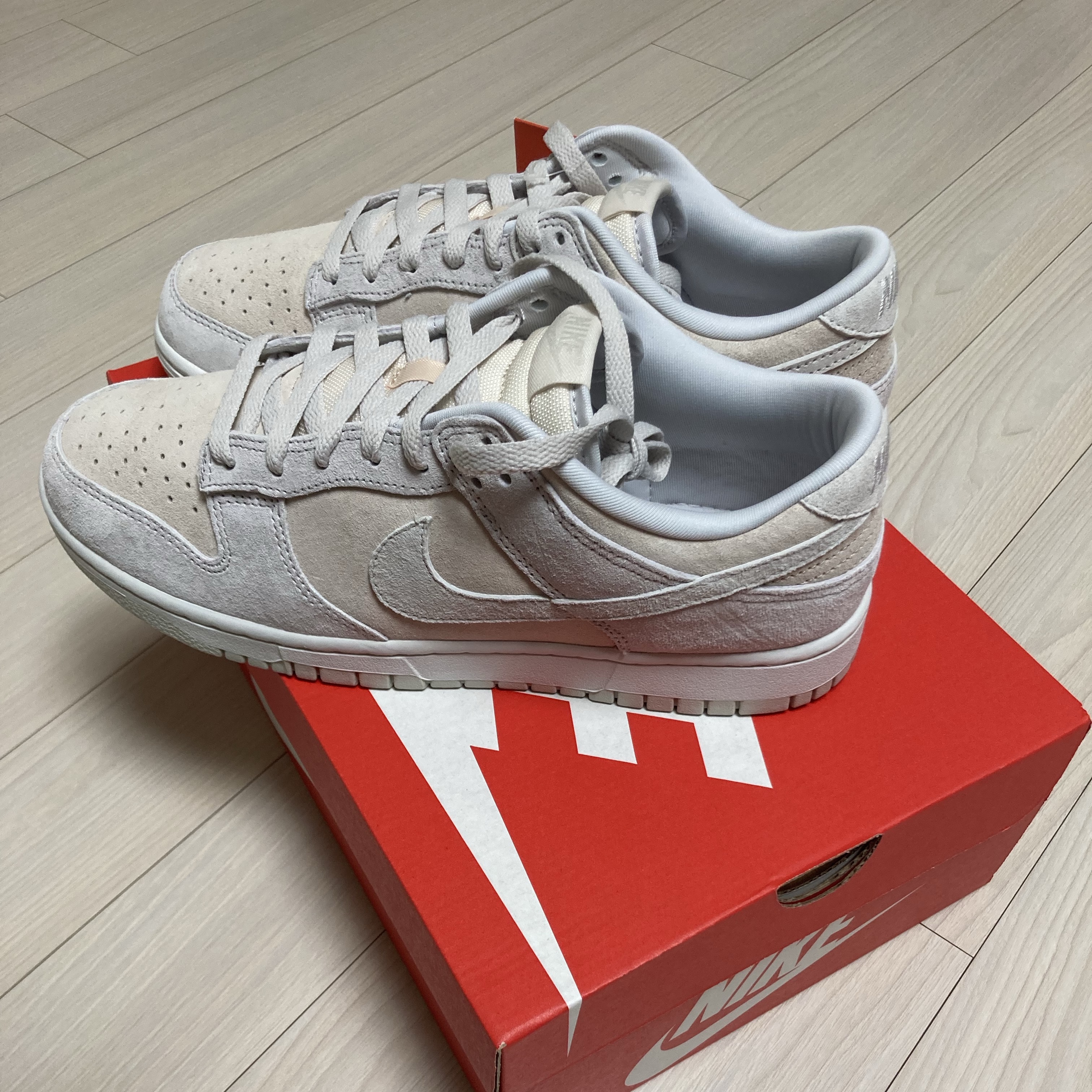 Nike Dunk Low Retro PRM Vast Grey 착용 스타일