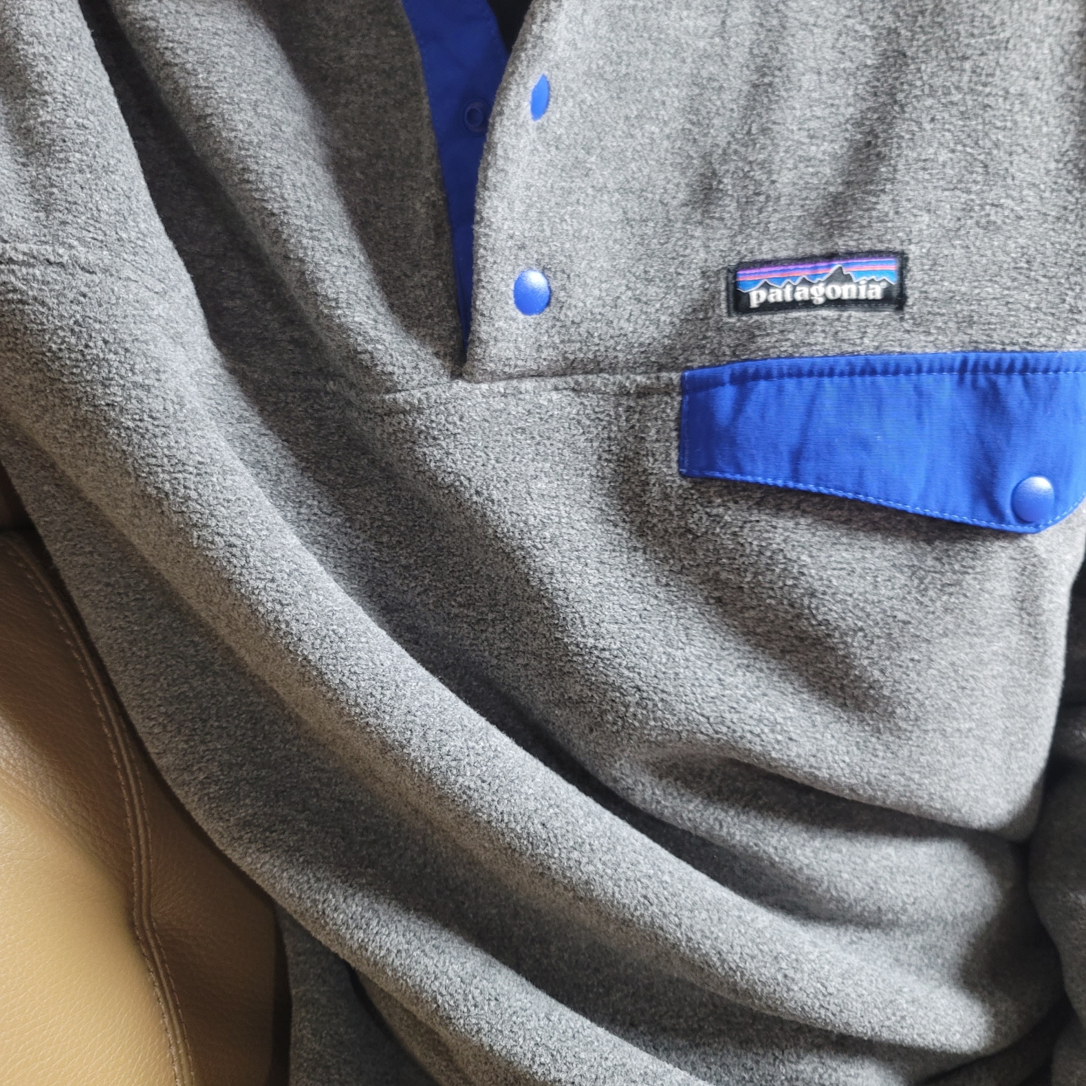 Patagonia Lightweight Synchilla Snap-T Fleece Pullover Nickel Blue 착용 스타일
