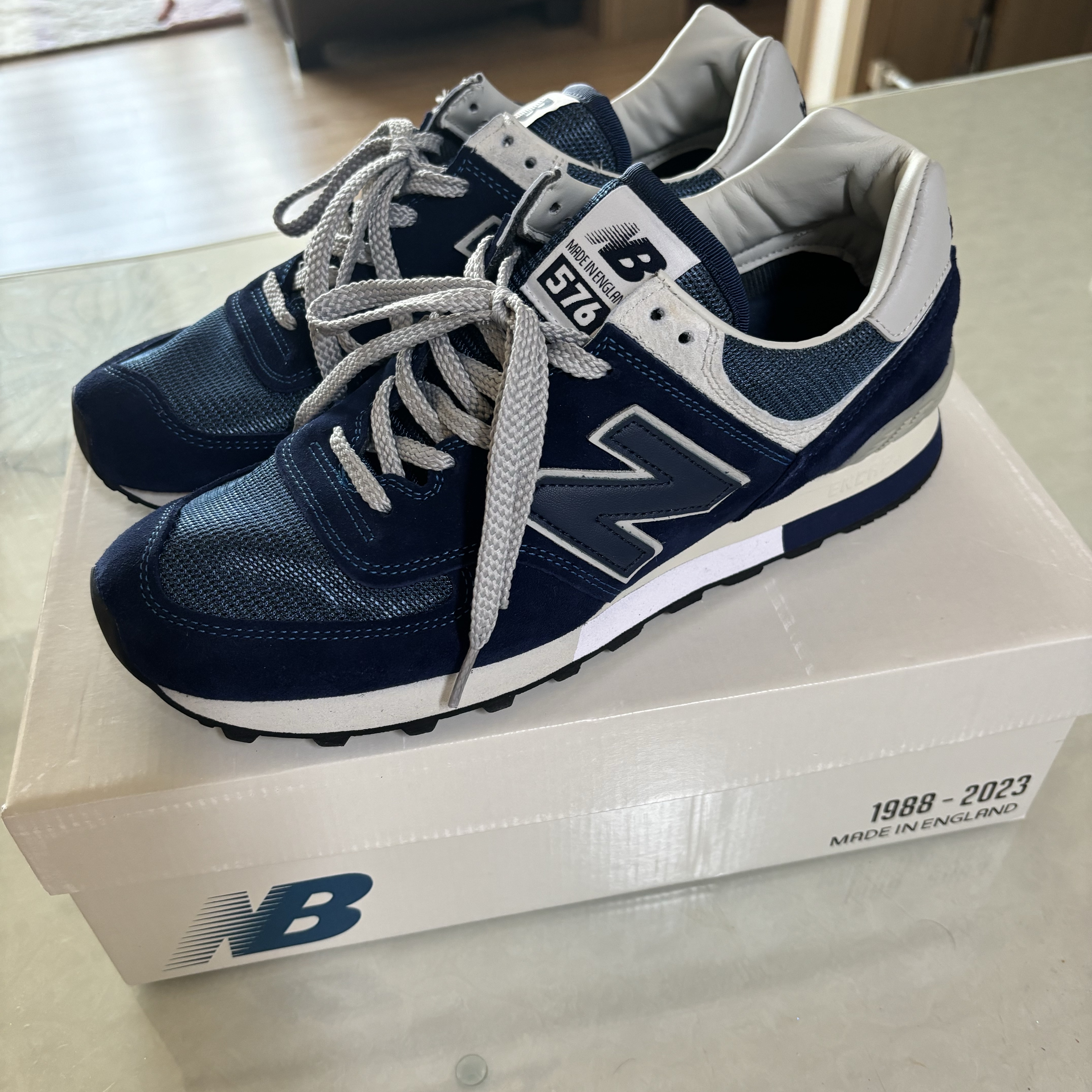 New Balance 576 Navy 착용 스타일