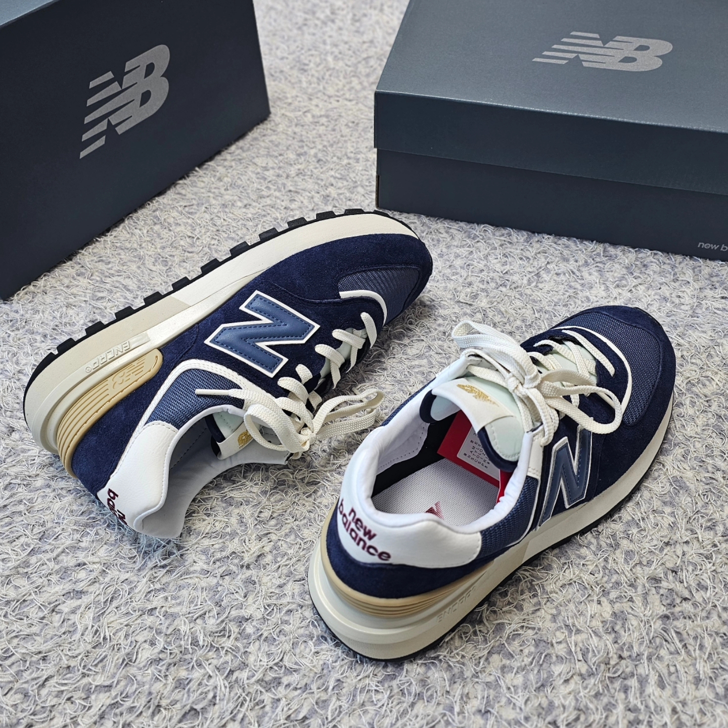 New Balance 574 Legacy Navy 착용 스타일 - 4