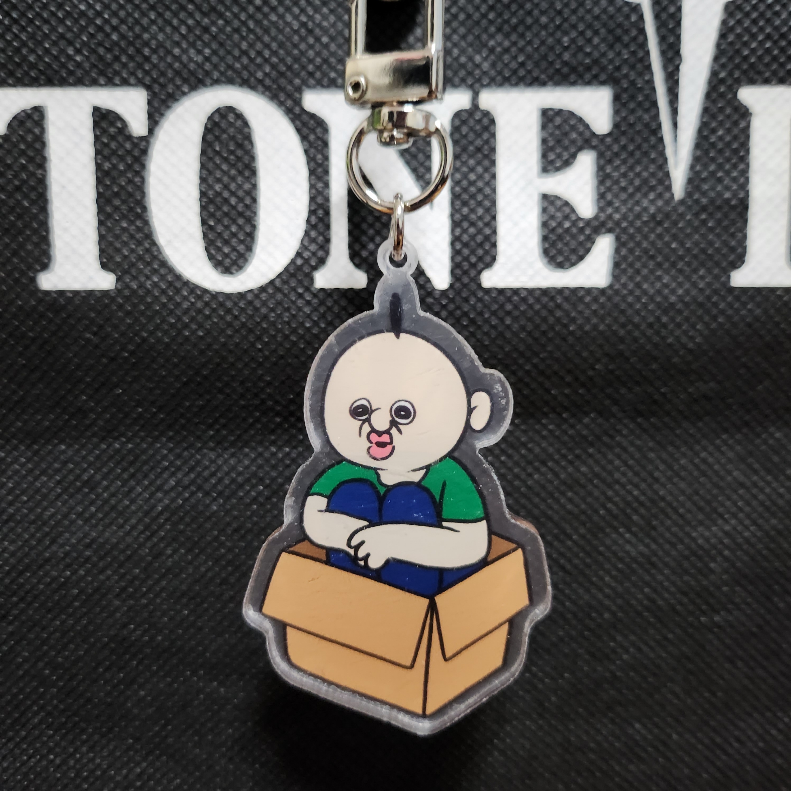Bbangbbang Box Acrylic Keyring 착용 스타일 - 1