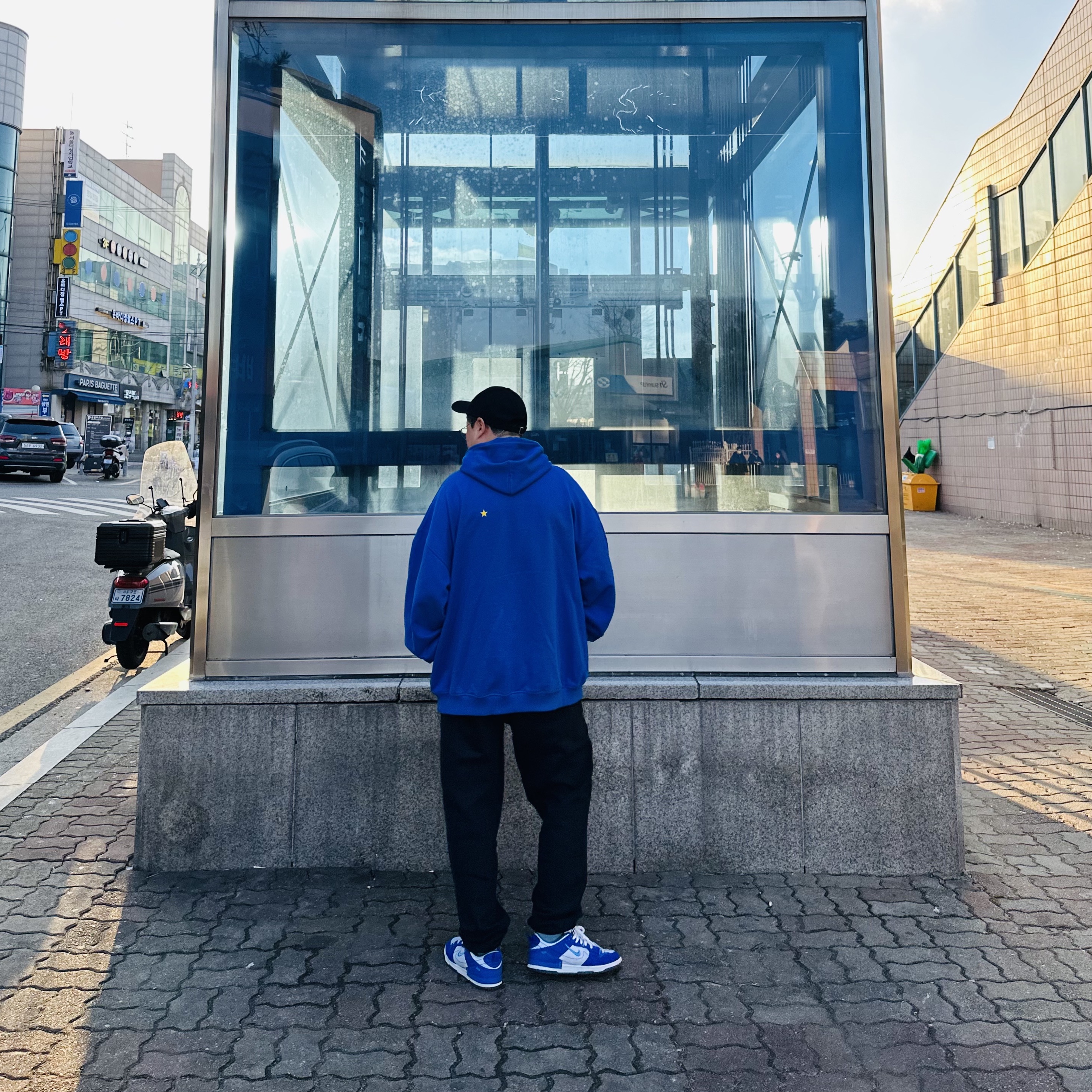 Stussy Basic Stock Low Pro Cap Black, Souvenir Official Eunify Classic Hoodie Blue 2022 μ°©μ© μ€νμΌ - 3