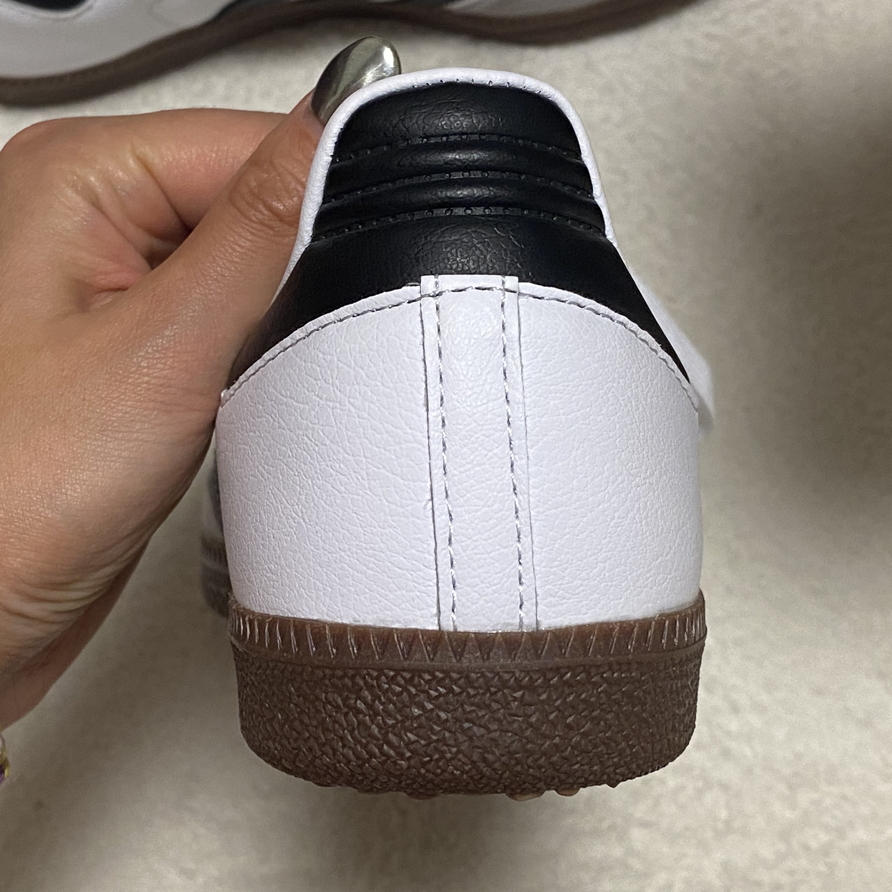 Adidas Samba Vegan White Black 착용 스타일 - 6