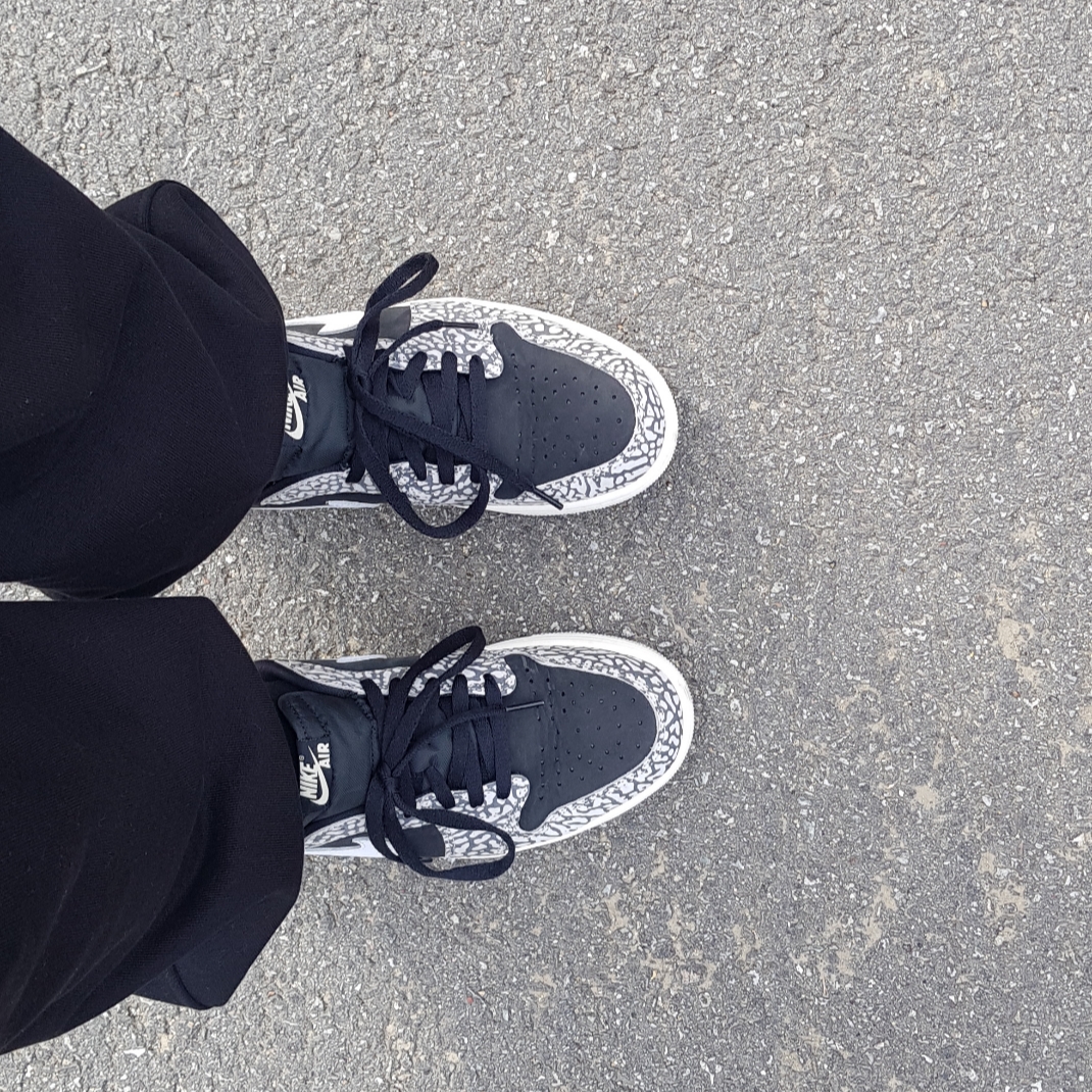 Jordan 1 Retro Low OG Black Cement 착용 스타일