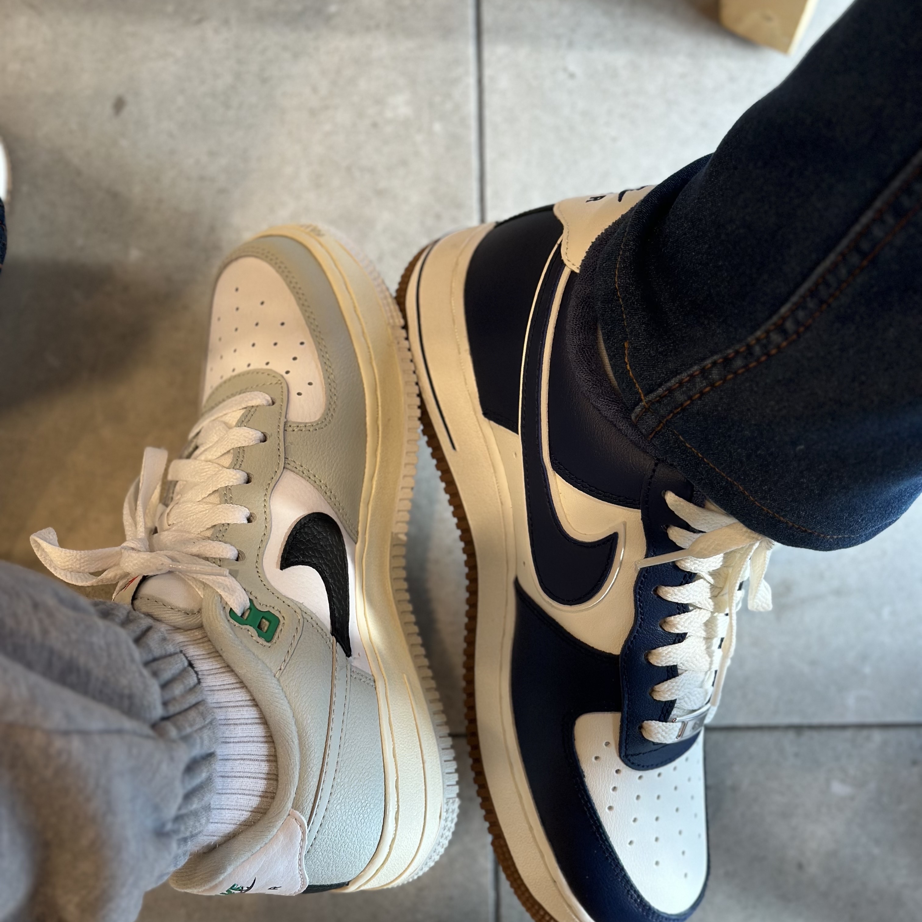 Nike Air Force 1 '07 LV8 Midnight Navy, (GS) Nike Air Force 1 LV8 2 Light Silver Black 착용 스타일