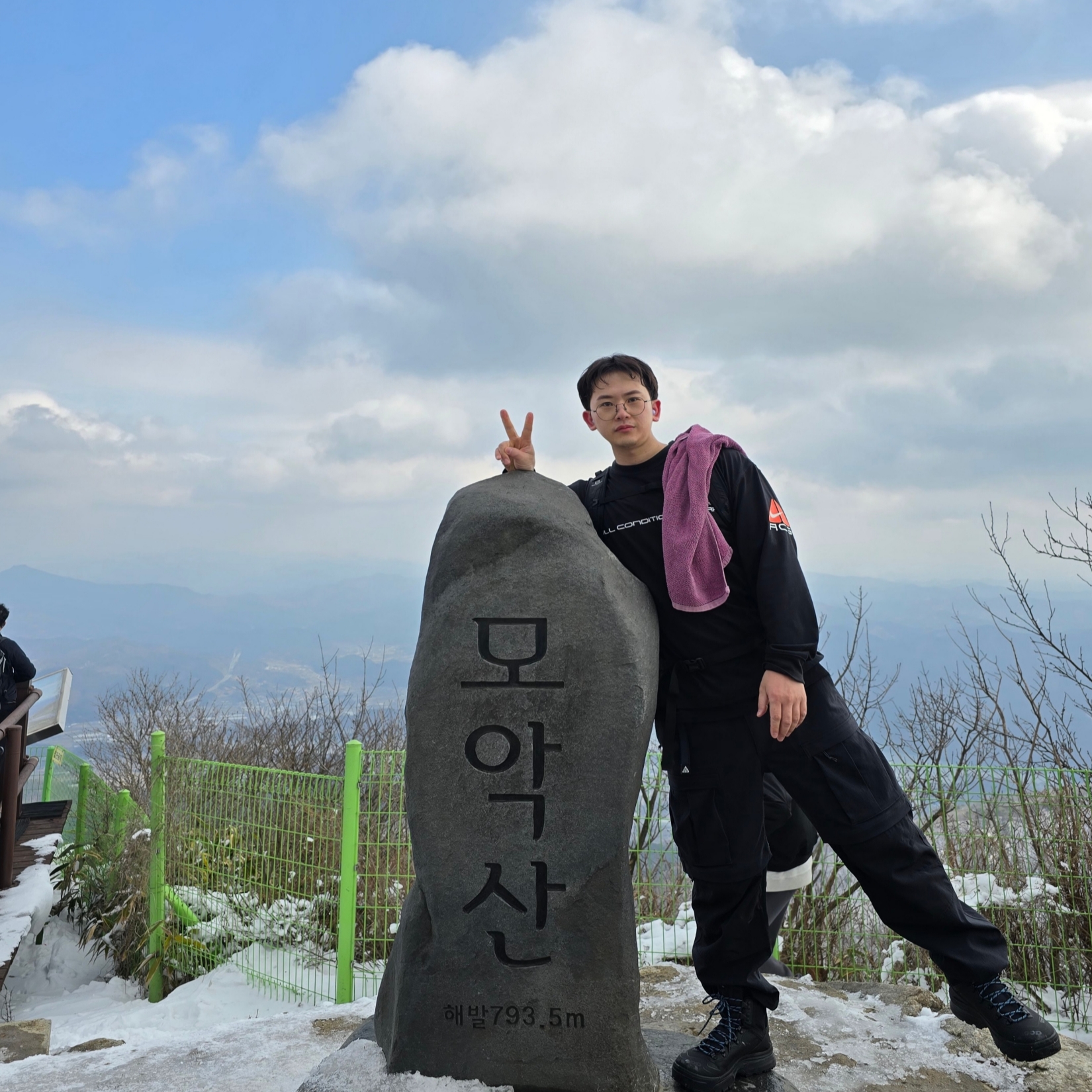 Nike NRG ACG SSNL Lungs Long Sleeve T-Shirt Black - Asia, Nike ACG Smith Summit Cargo Pants Black Anthracite - Asia 착용 스타일