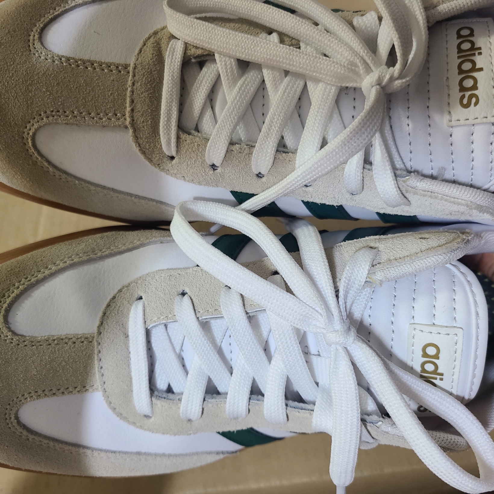 Adidas Gradas Collegiate Green 착용 스타일