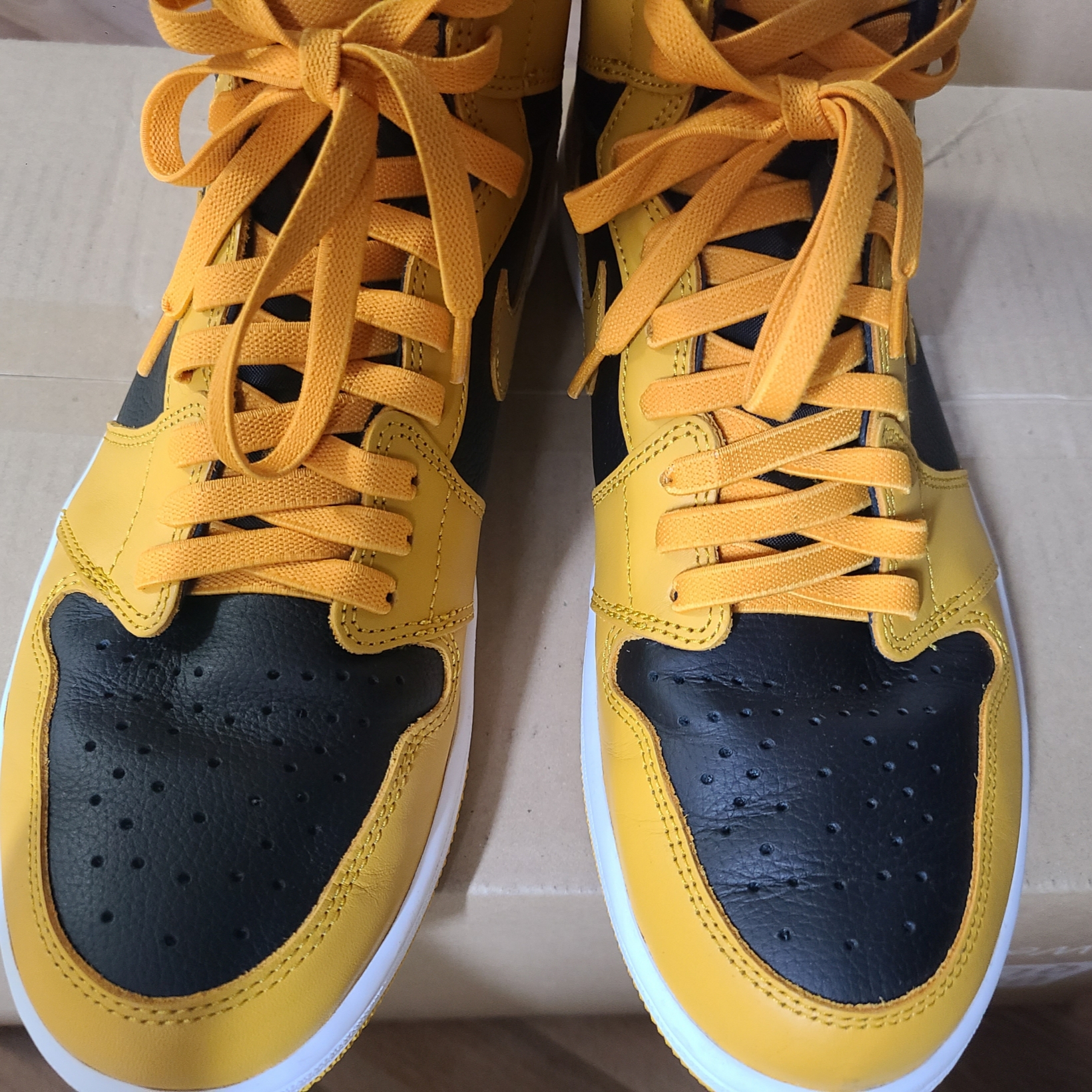 Jordan 1 Retro High OG Pollen 착용 스타일