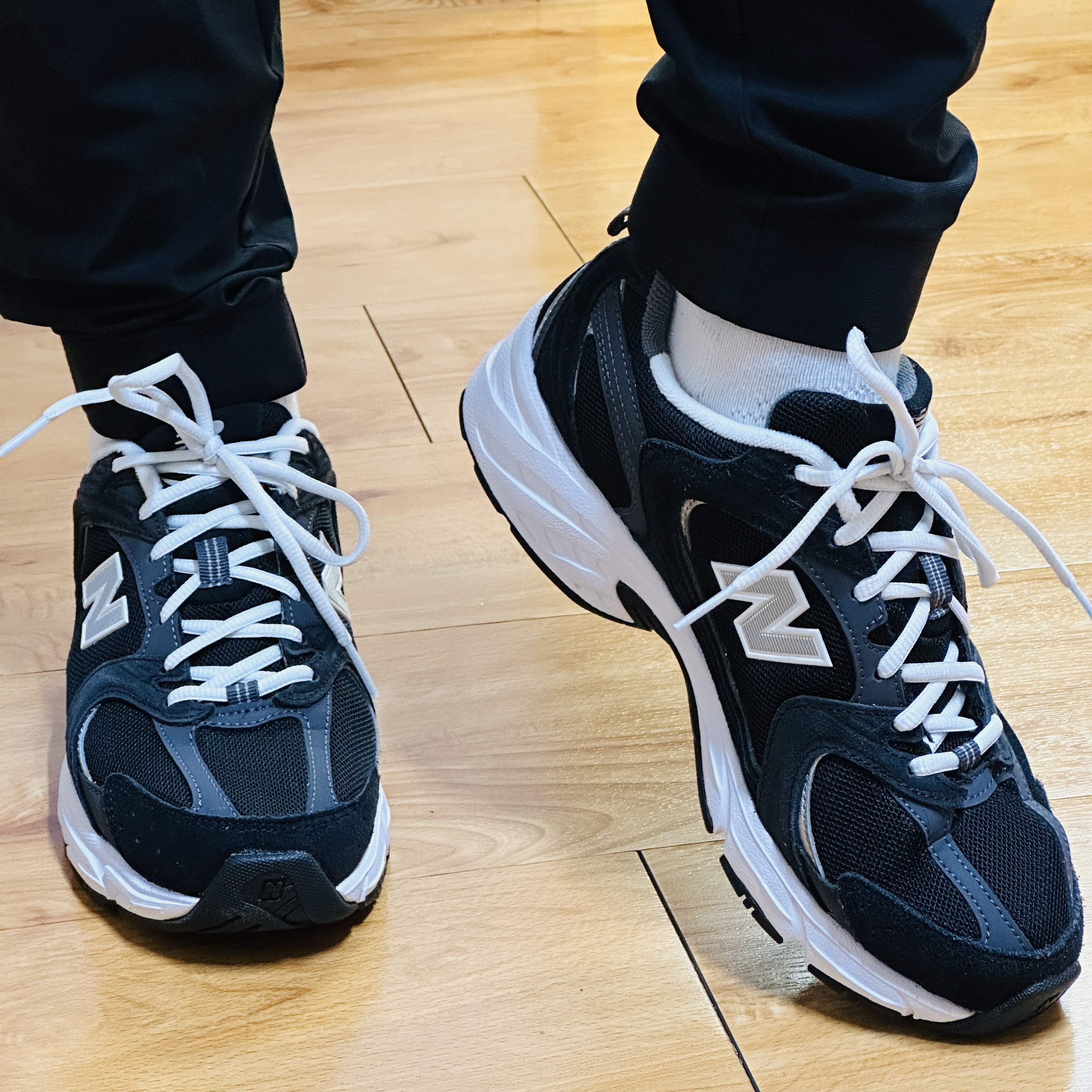 New Balance 530 Classic Black 착용 스타일