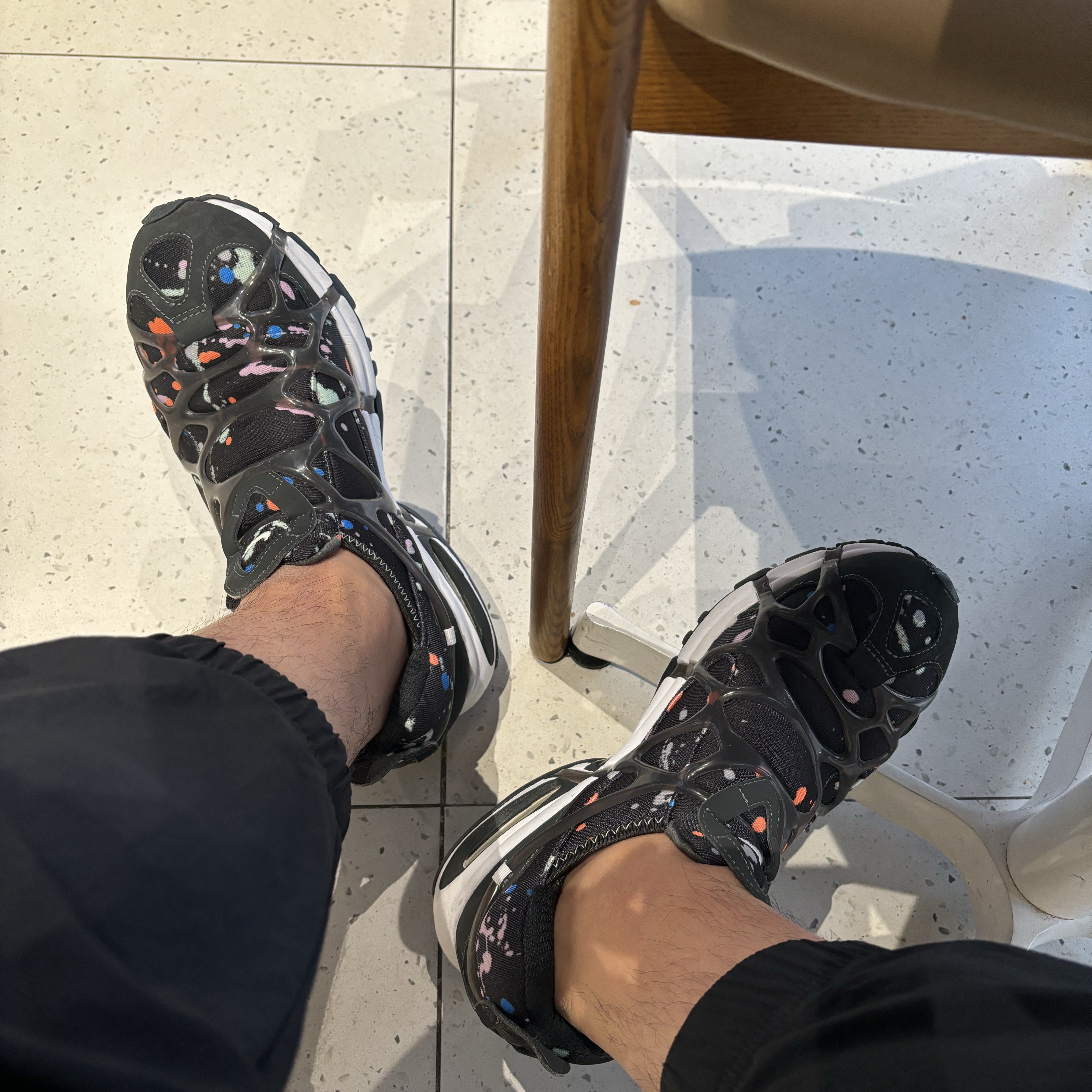 Nike Air Kukini Paint Splatter 착용 스타일