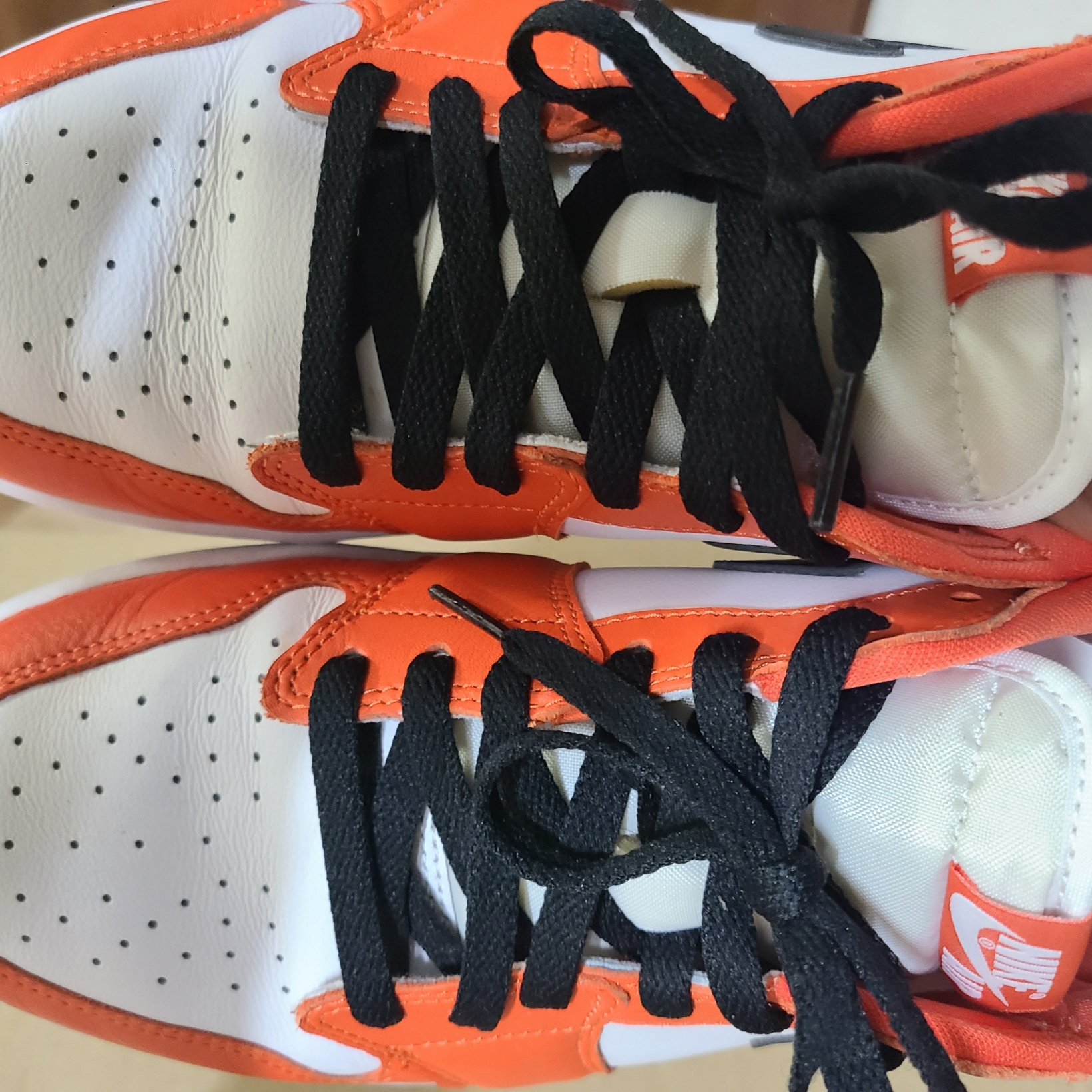Jordan 1 Low OG Starfish 착용 스타일