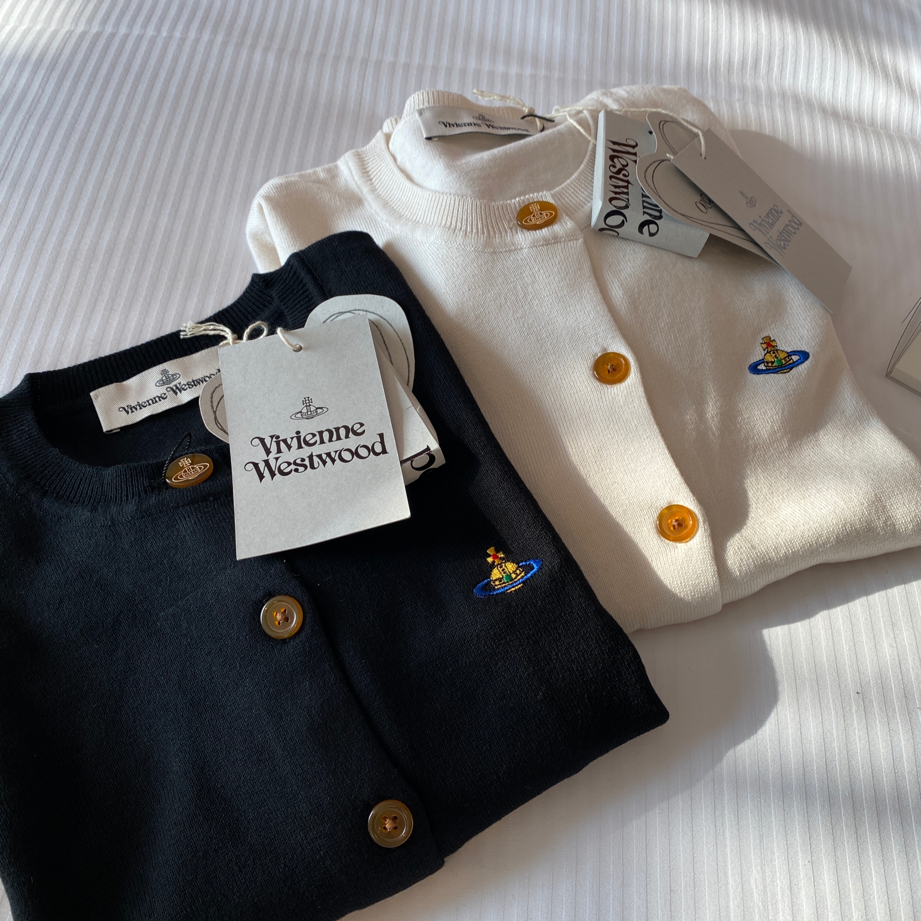 (W) Vivienne Westwood Bea Cardigan Black 착용 스타일