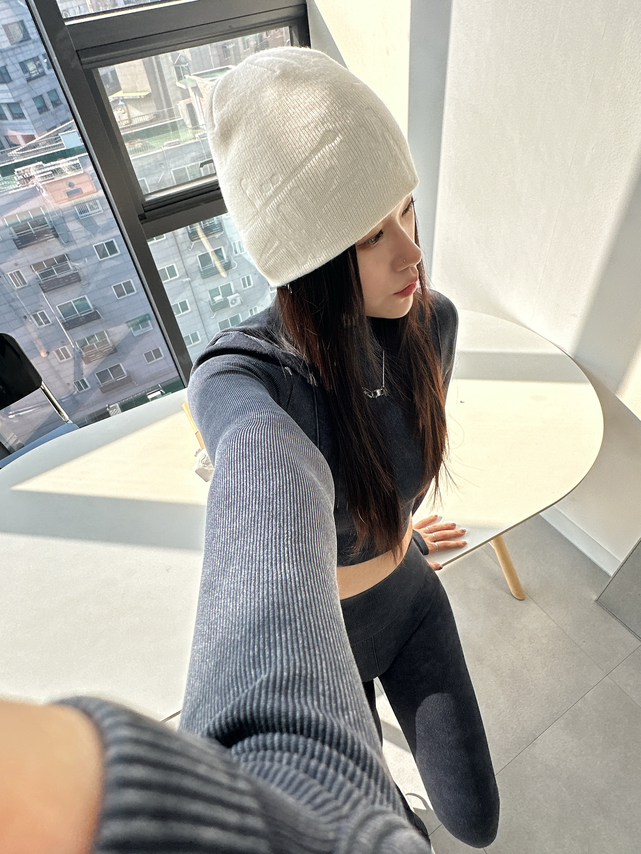 Stussy Debossed Stock Logo Beanie Bone 착용 스타일 - 3
