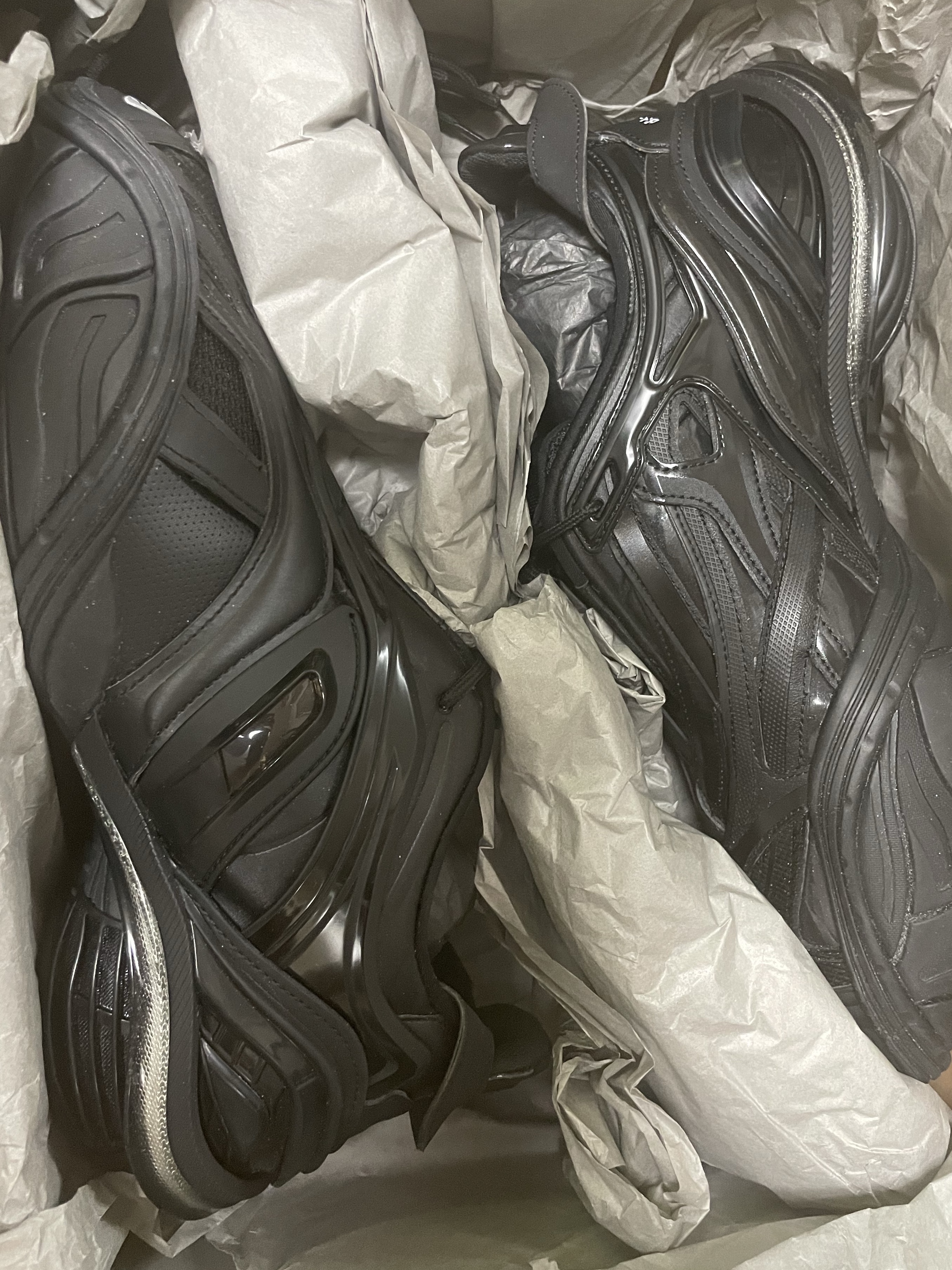 Balenciaga Tyrex Sneakers Black 착용 스타일
