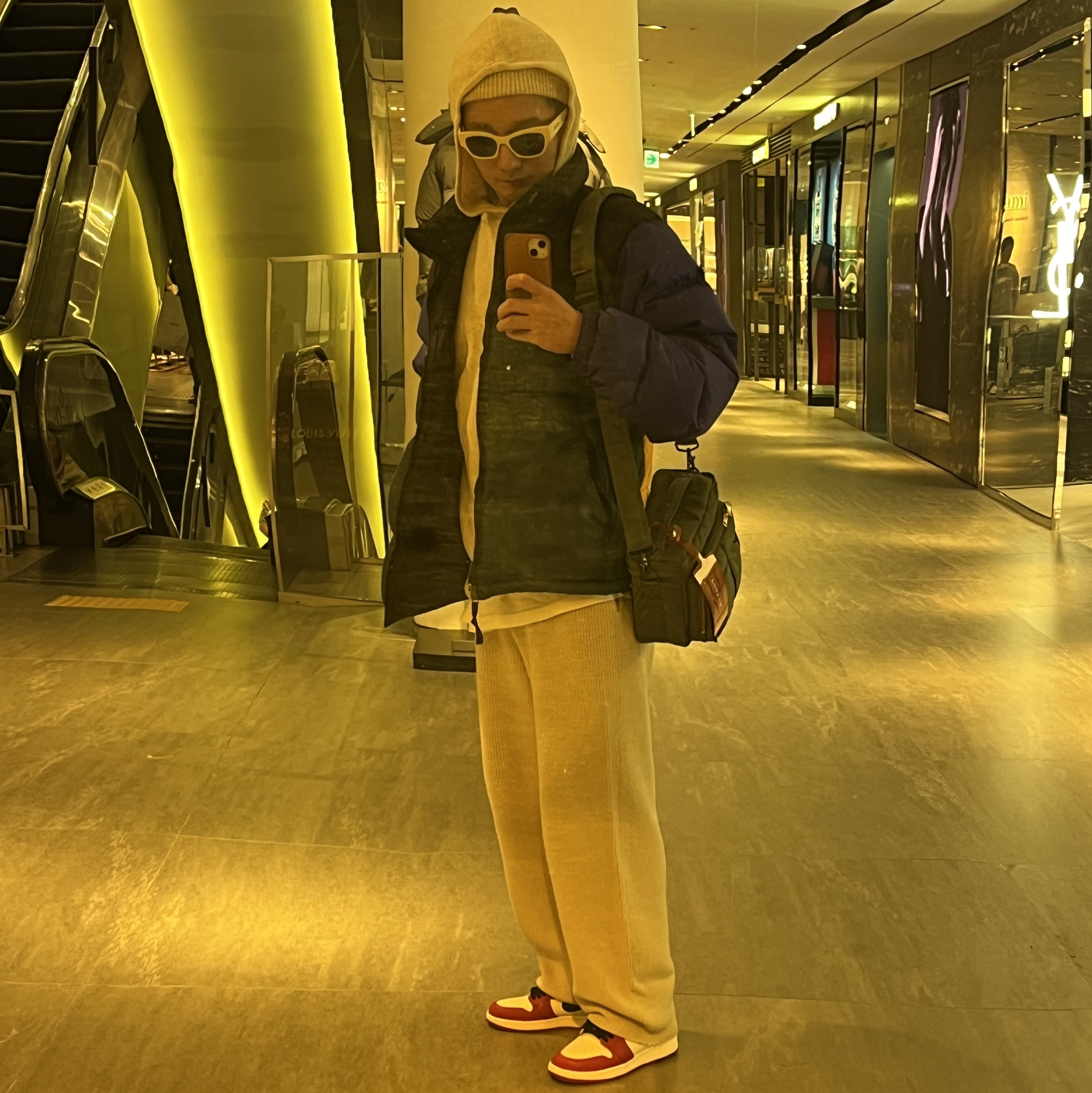 (GS) Jordan 1 Retro High OG Chicago 2022, The North Face 1996 Retro Nuptse Jacket Pine 착용 스타일