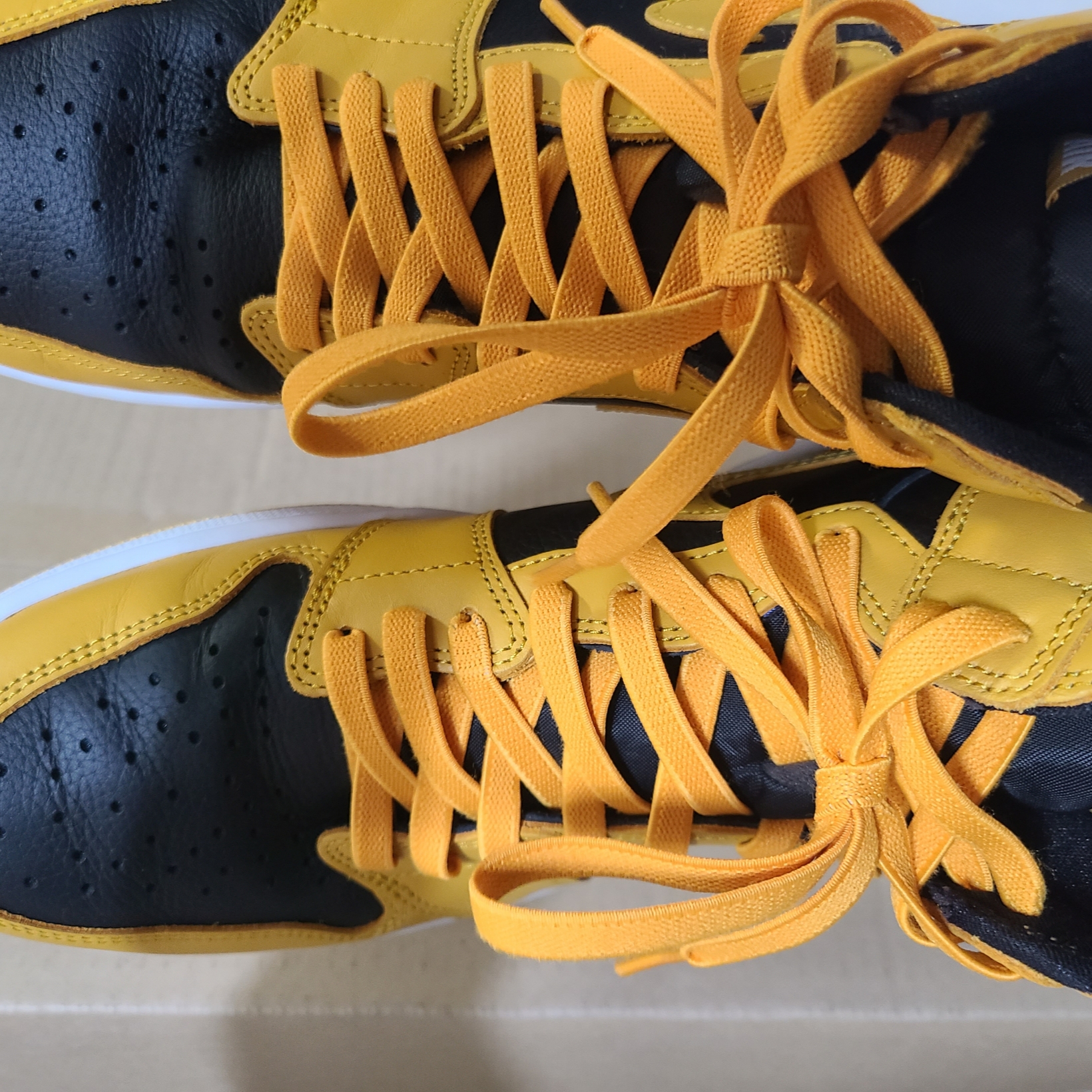 Jordan 1 Retro High OG Pollen 착용 스타일