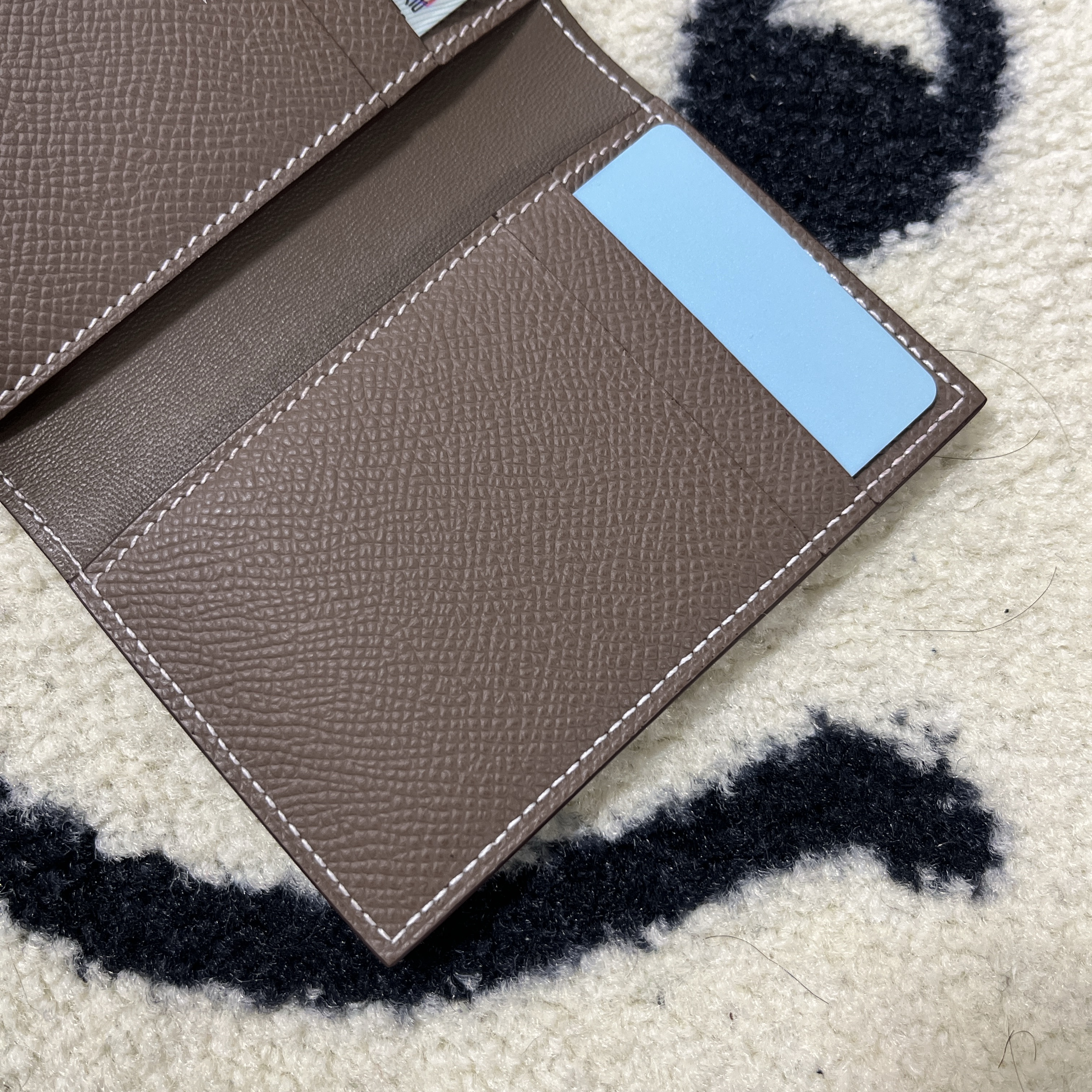 Hermes MC² Euclide Card Holder Epsom & Etoupe 착용 스타일 - 4
