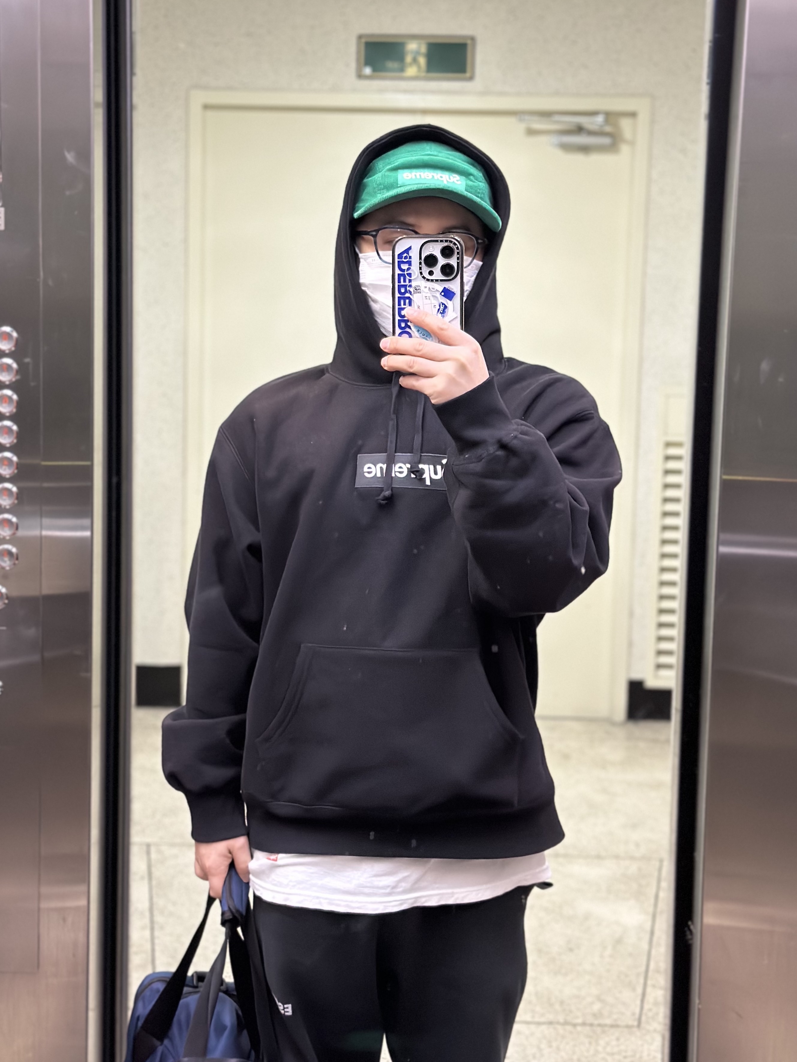 Supreme Box Logo Hooded Sweatshirt Black - 23FW, Supreme Corduroy Camp Cap Green - 23FW 착용 스타일