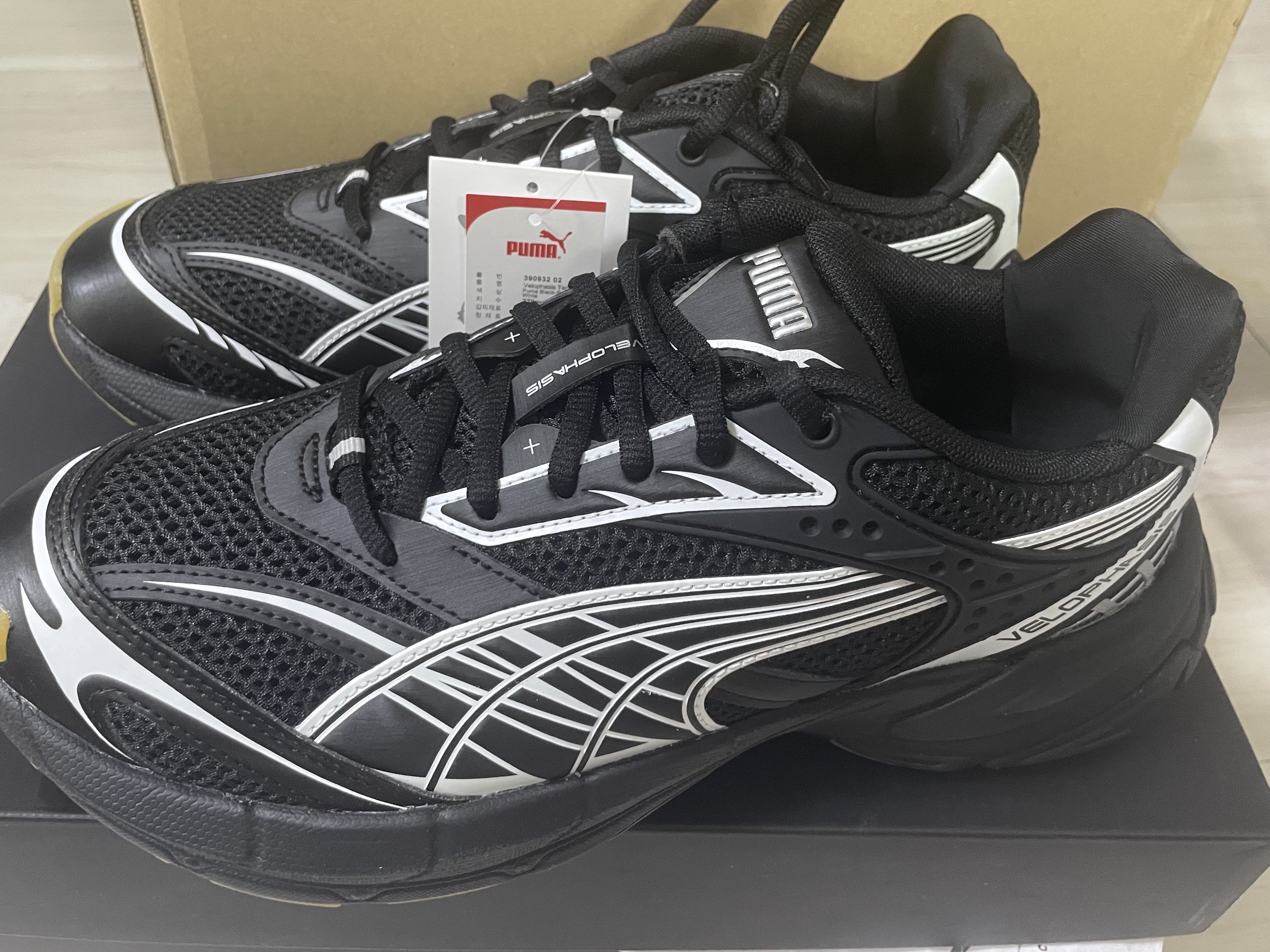 Puma Velophasis Technisch Black White 착용 스타일