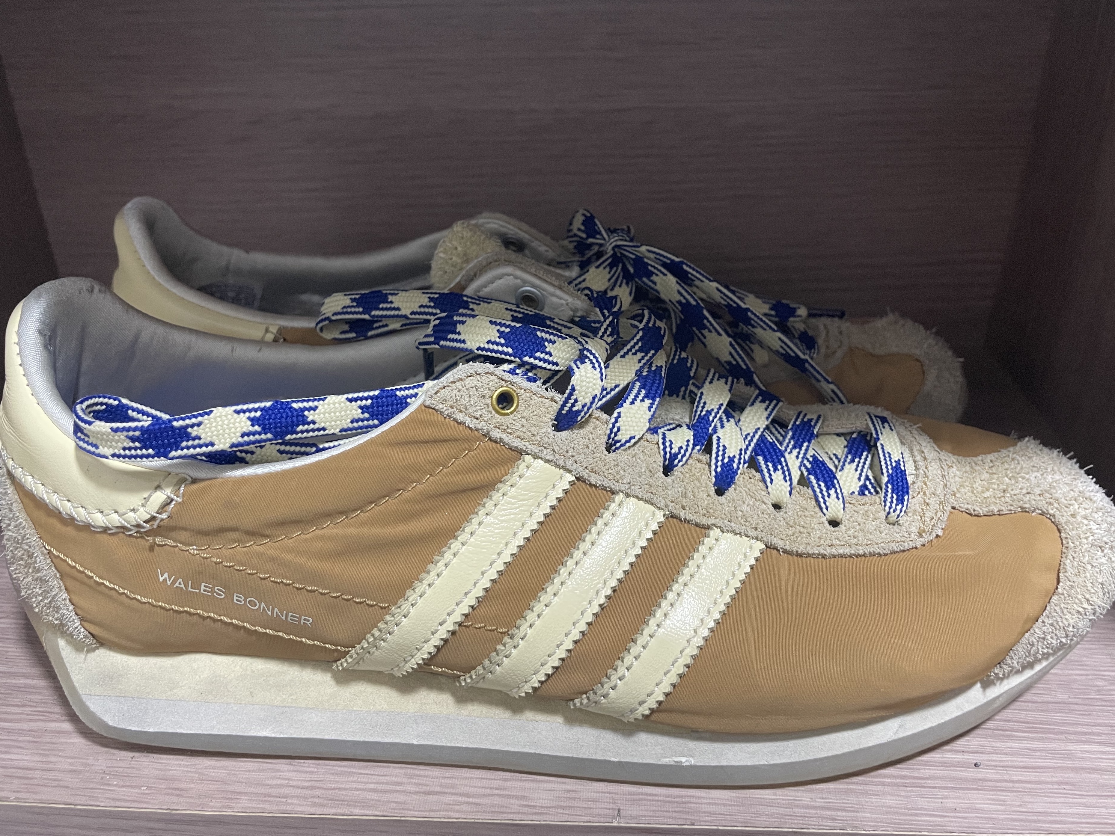 Adidas x Wales Bonner Country Mesa 착용 스타일