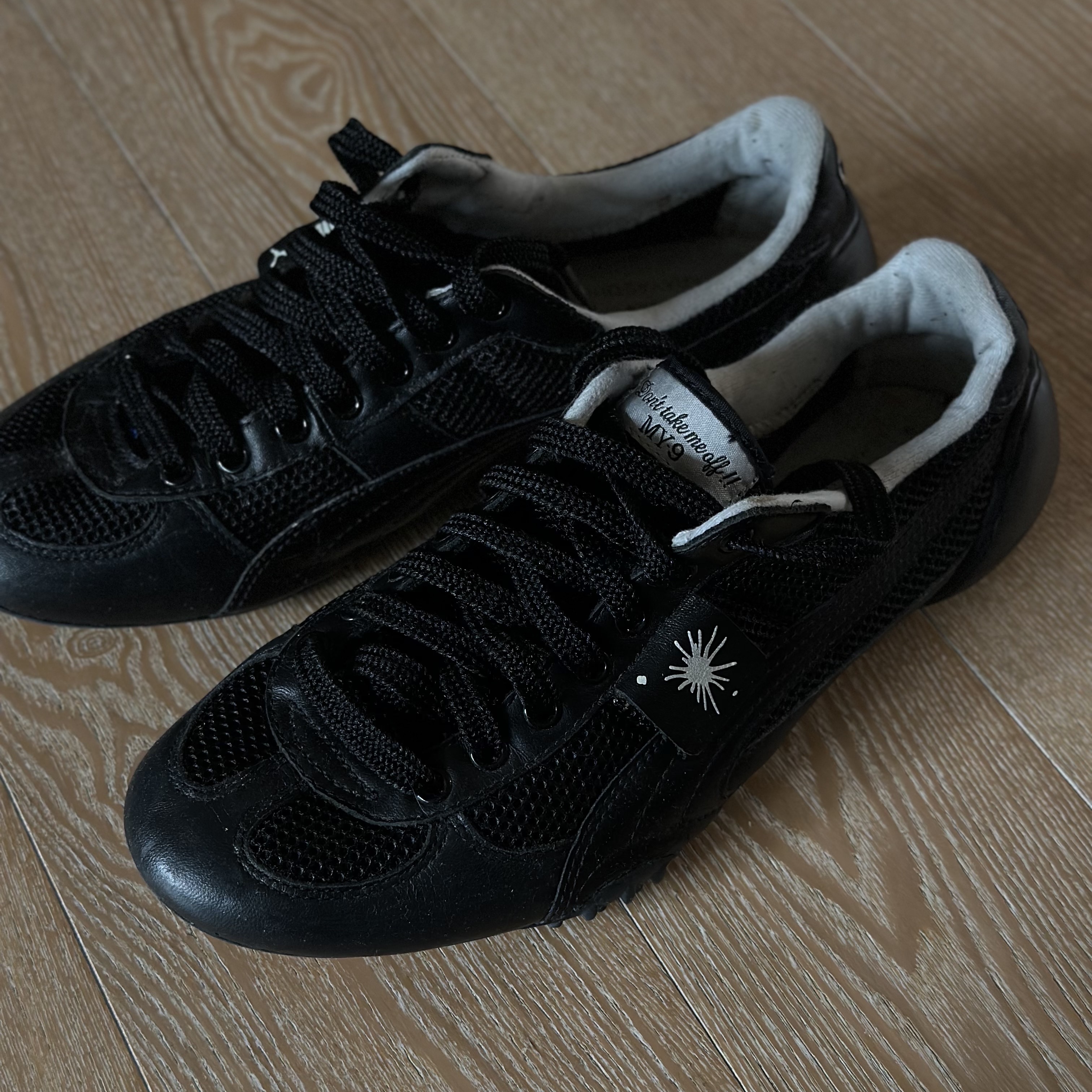 Puma Speedcat LS Black White 착용 스타일 - 1