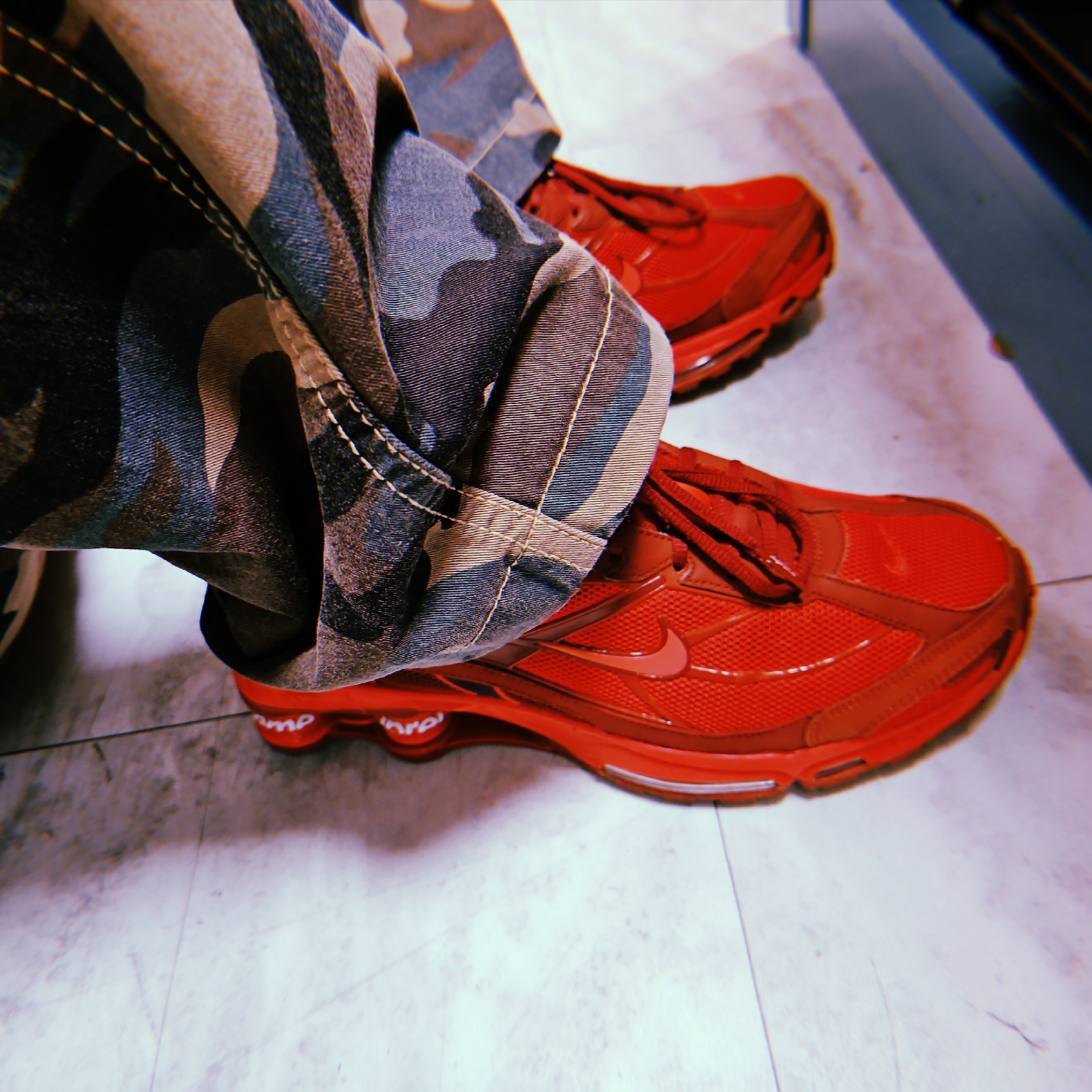 Nike x Supreme Shox Ride 2 SP Red 착용 스타일