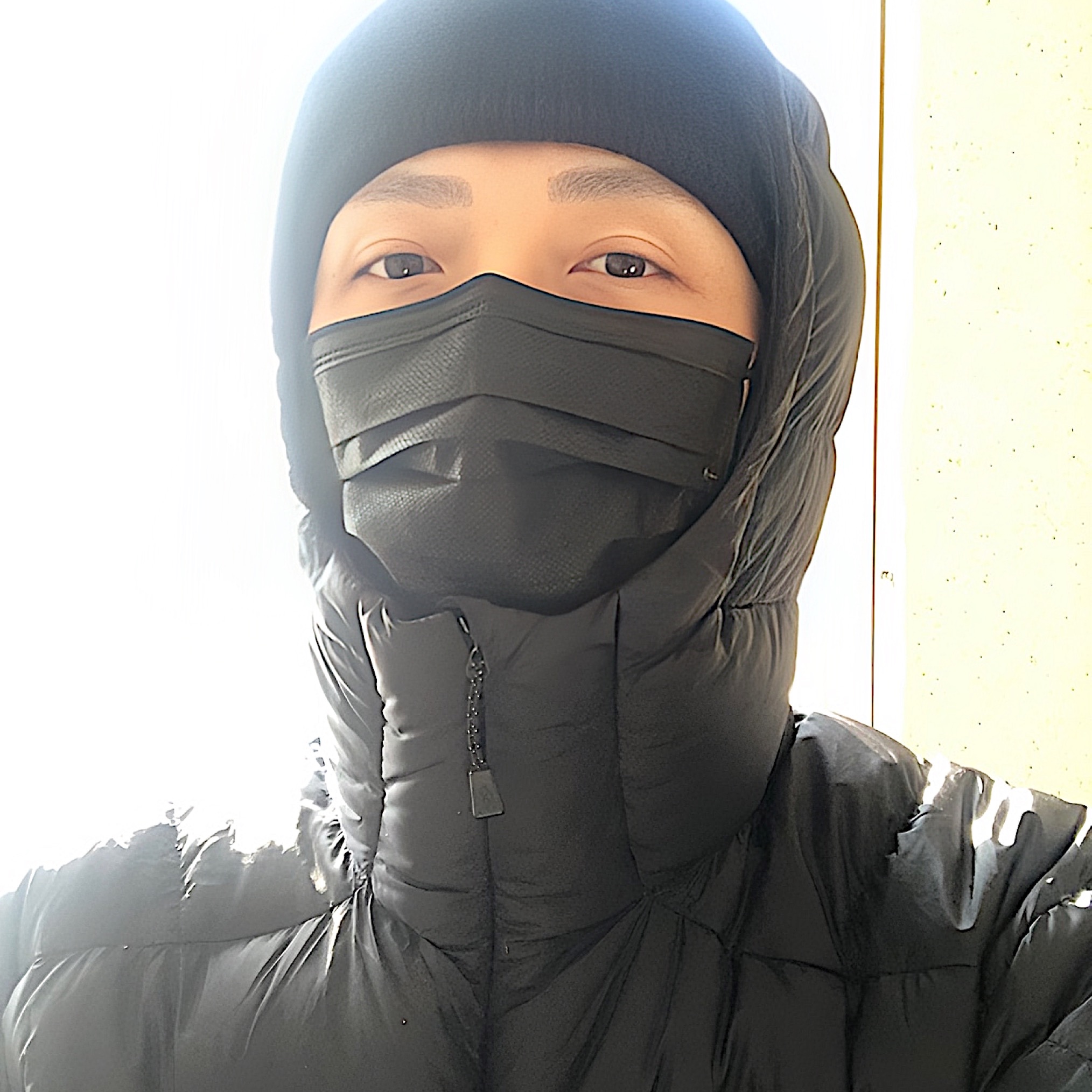 Montbell Light Alpine Down Parka Black 착용 스타일