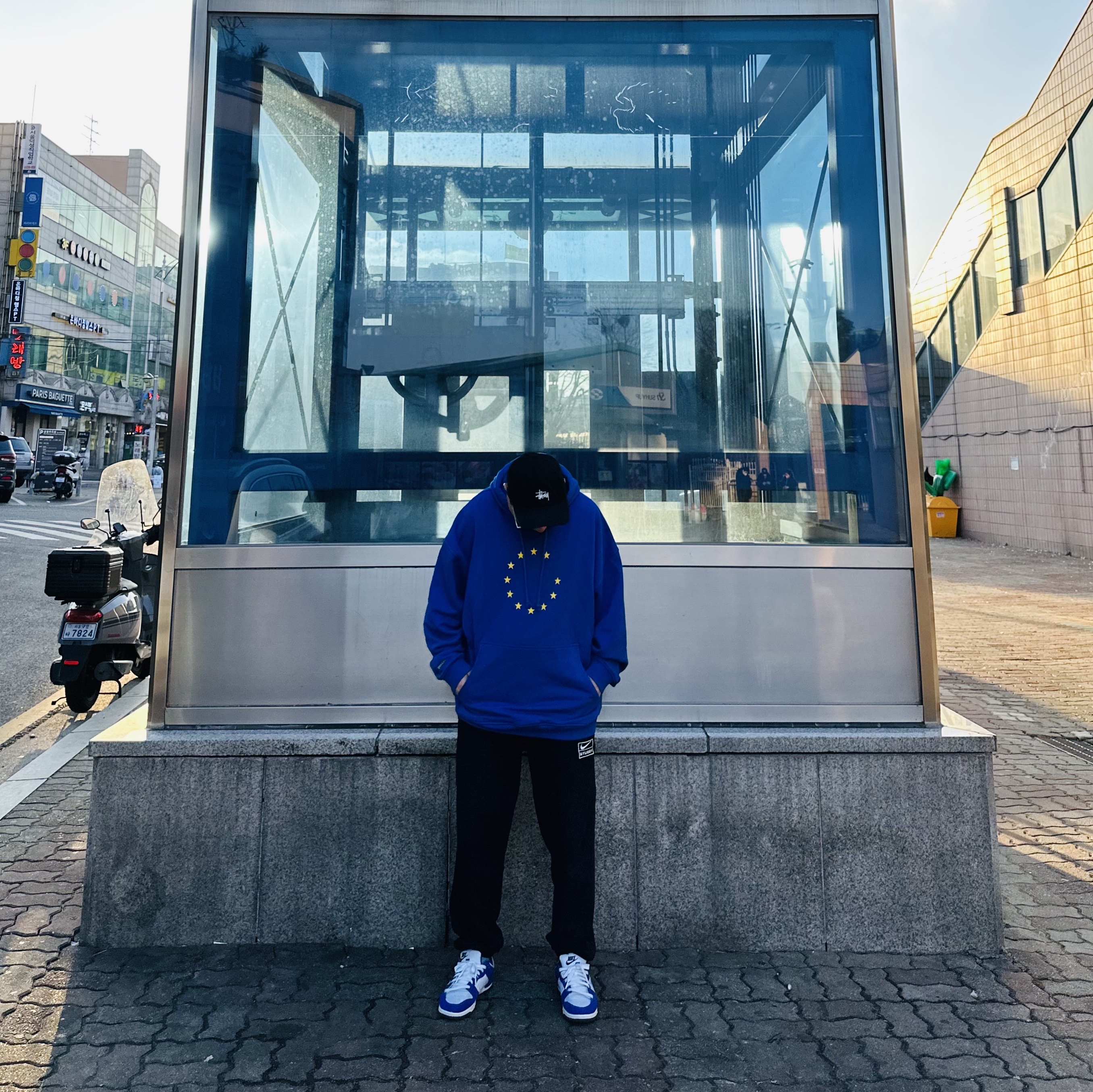 Stussy Basic Stock Low Pro Cap Black, Souvenir Official Eunify Classic Hoodie Blue 2022 μ°©μ© μ€νμΌ - 1