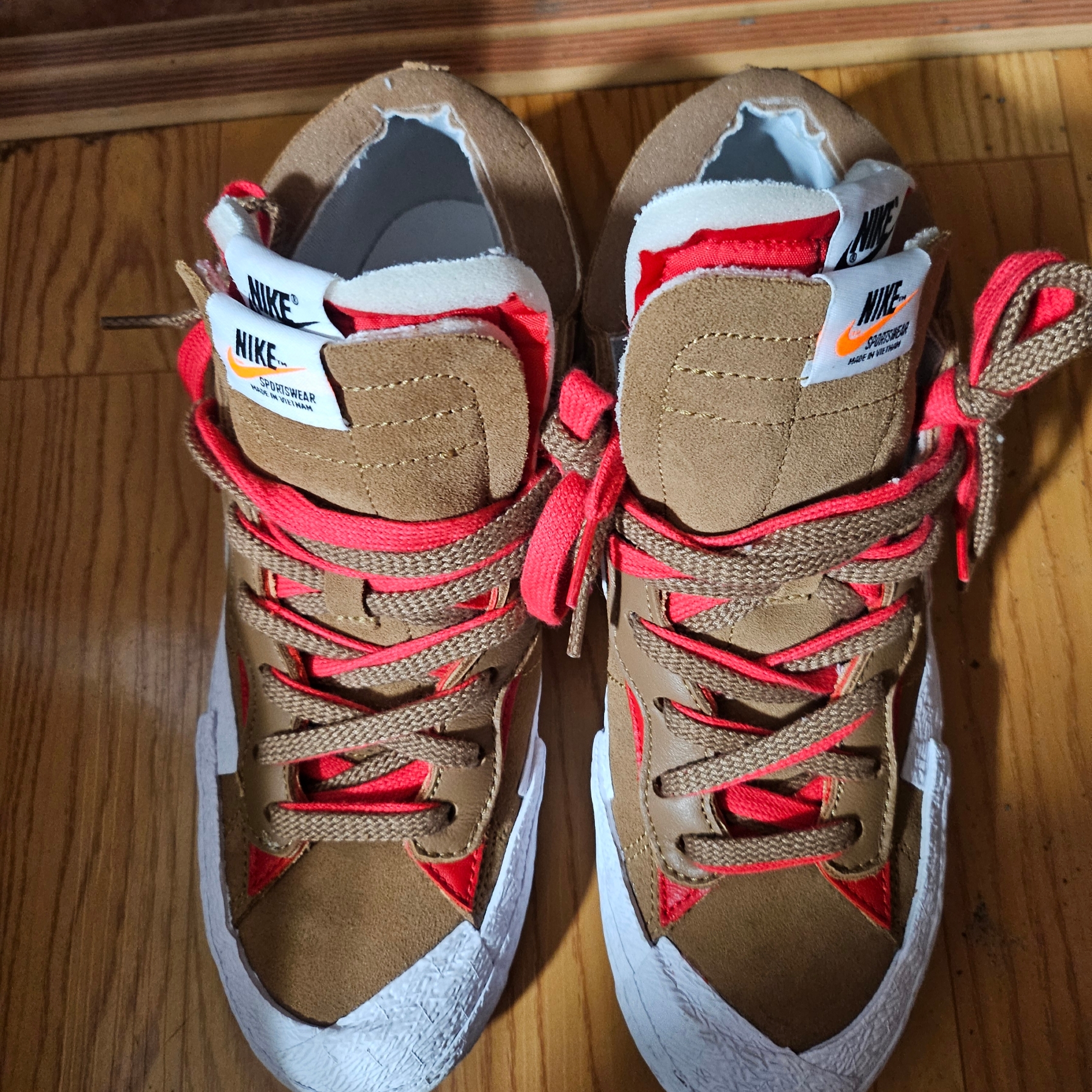 Nike x Sacai Blazer Low British Tan 착용 스타일 - 2