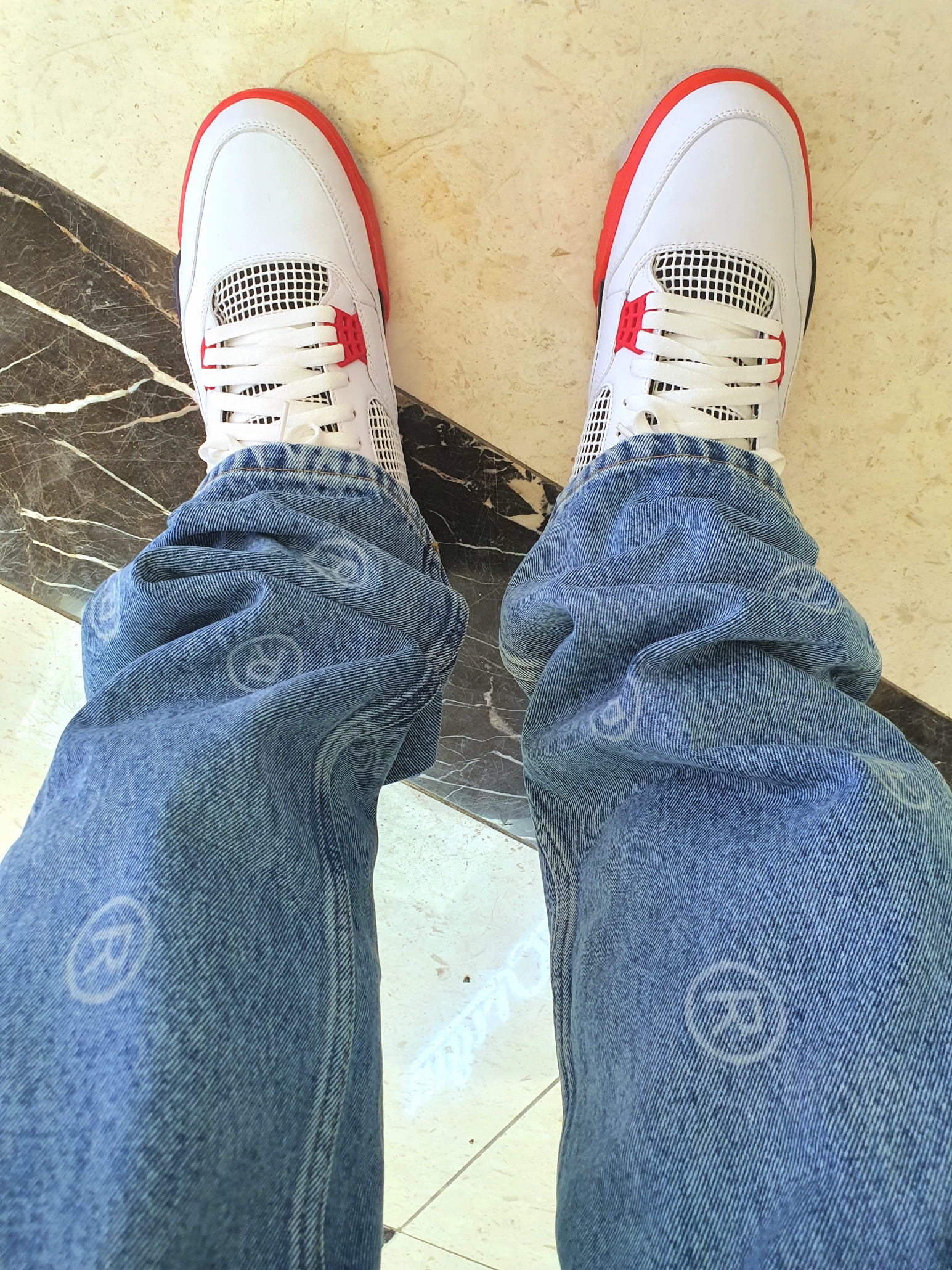 Jordan 4 Retro OG Fire Red 2020 착용 스타일