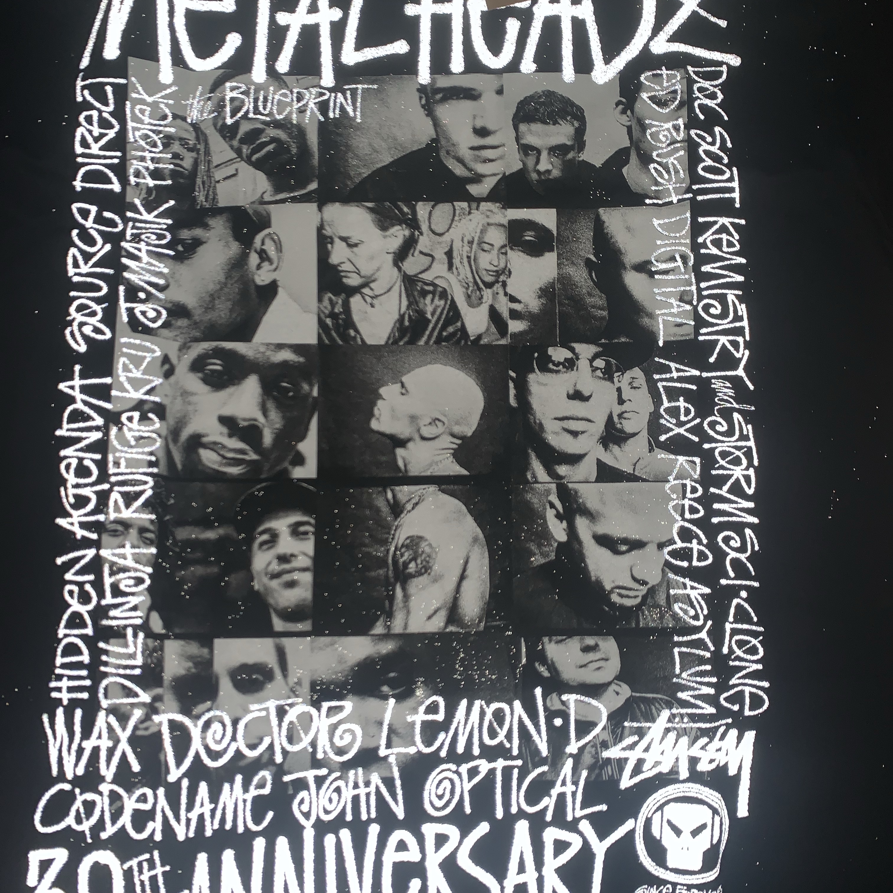 Stussy x Goldie Metalheadz 30 T-Shirt Black 착용 스타일 - 1