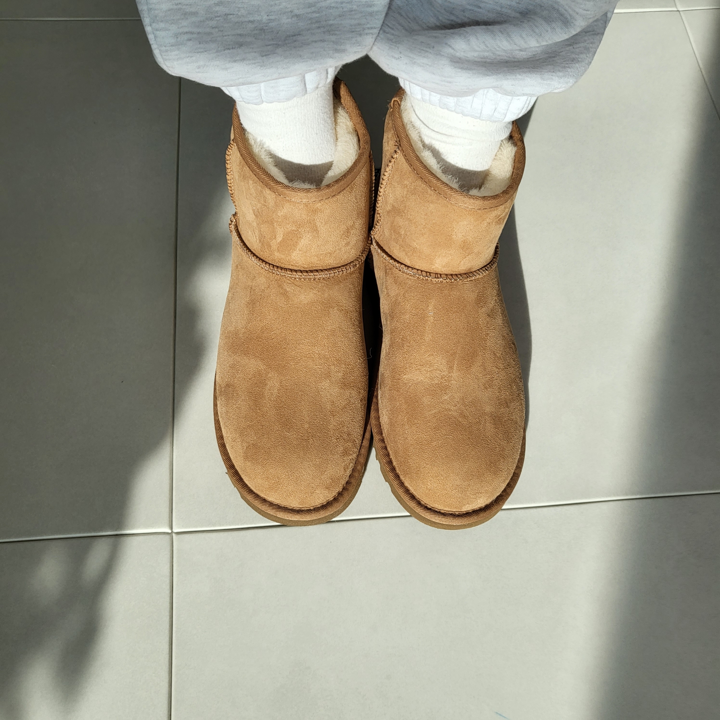 (W) UGG Classic Mini II Boots Chestnut 착용 스타일