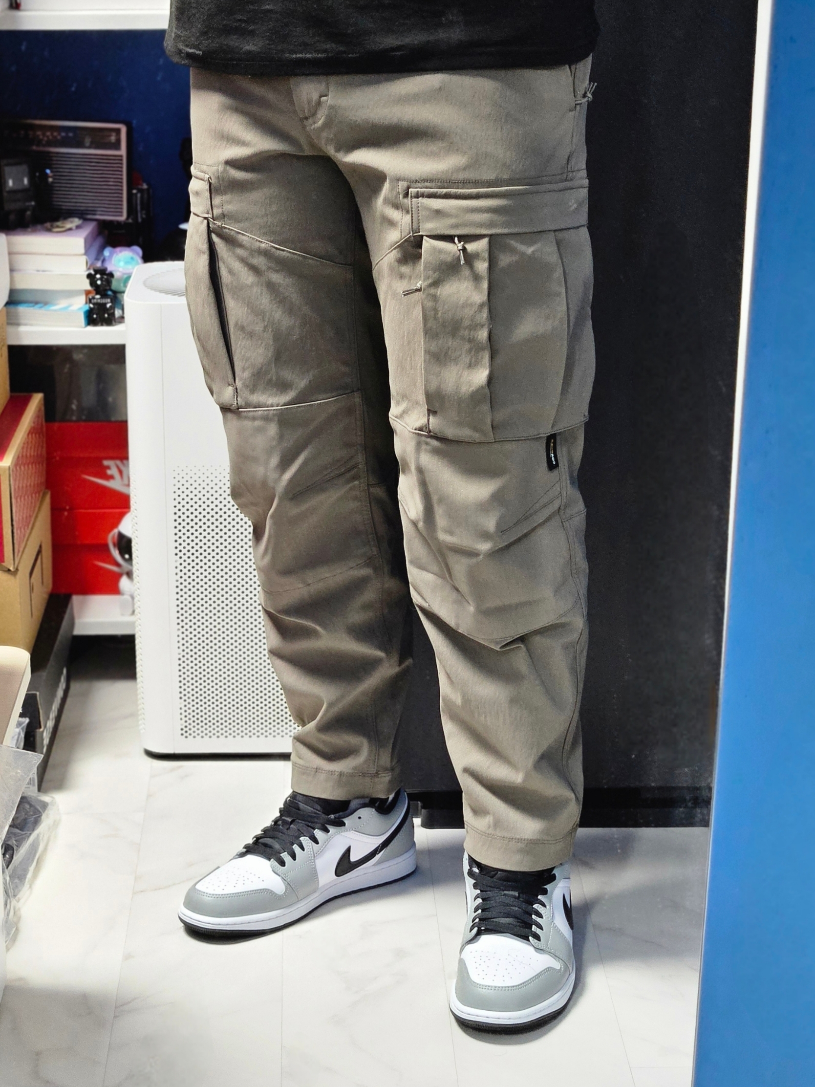 (W) Nike ACG Smith Summit Cargo Pants Olive Grey - Asia 착용 스타일 - 1