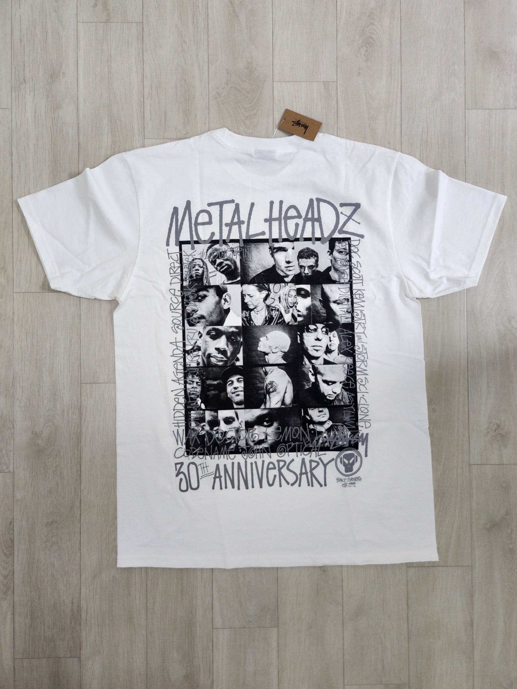 Stussy x Goldie Metalheadz 30 T-Shirt White 착용 스타일 - 3