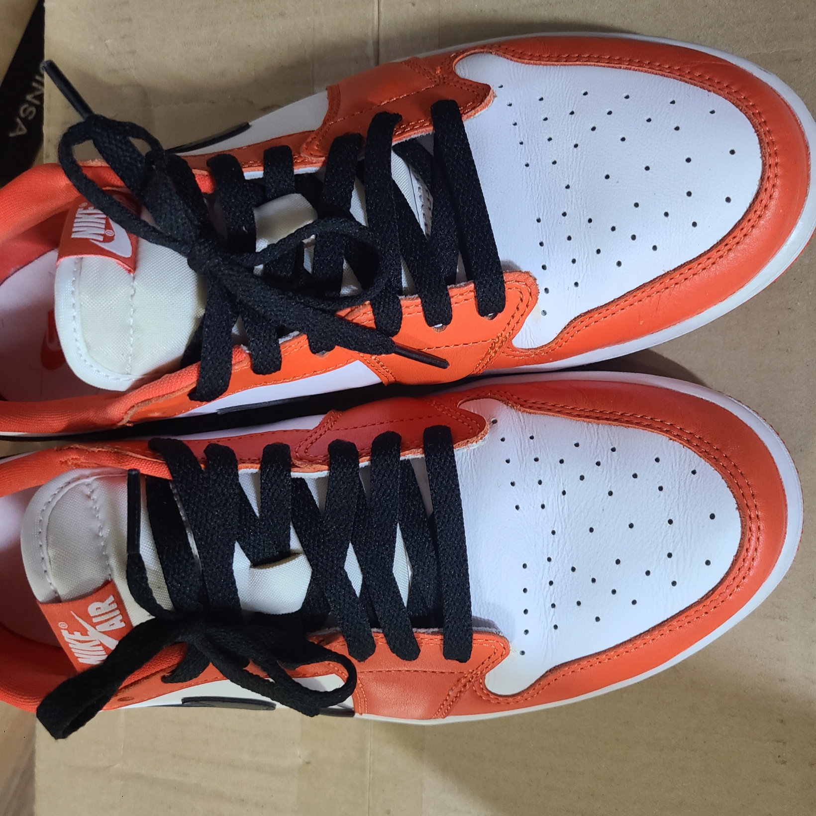 Jordan 1 Low OG Starfish 착용 스타일