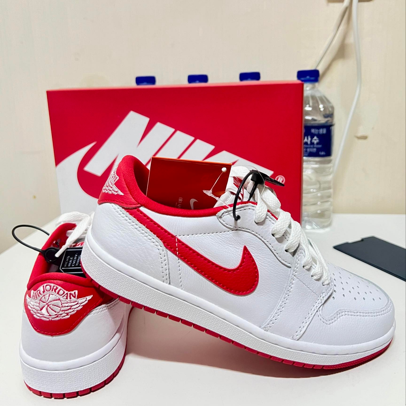 Jordan 1 Retro Low OG University Red 착용 스타일