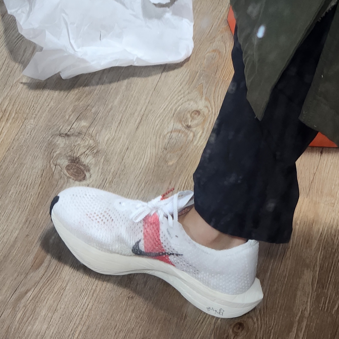 Nike ZoomX Vaporfly Next% 3 Eliud Kipchoge 착용 스타일