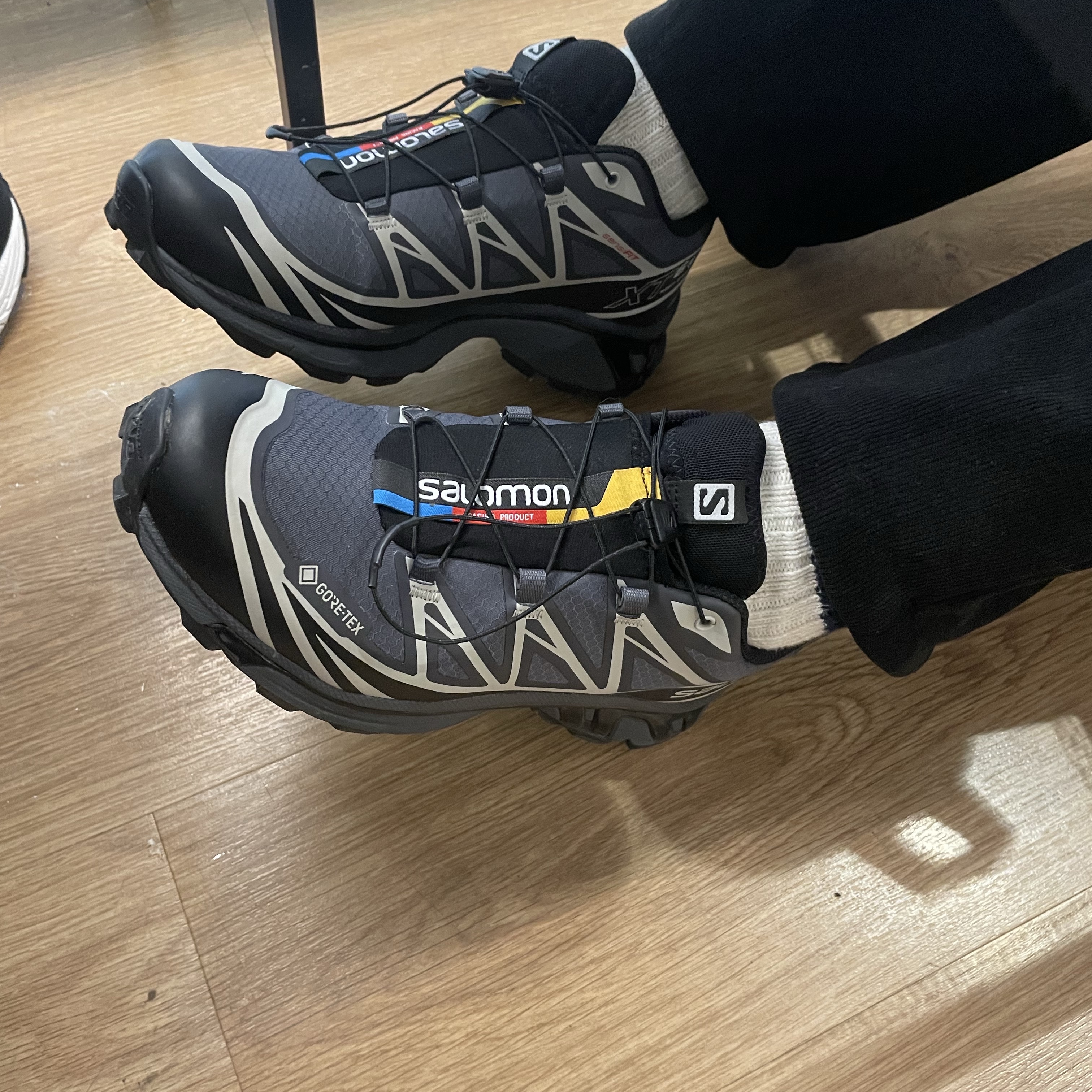 Salomon XT-6 Gore-Tex Black Ebony 착용 스타일