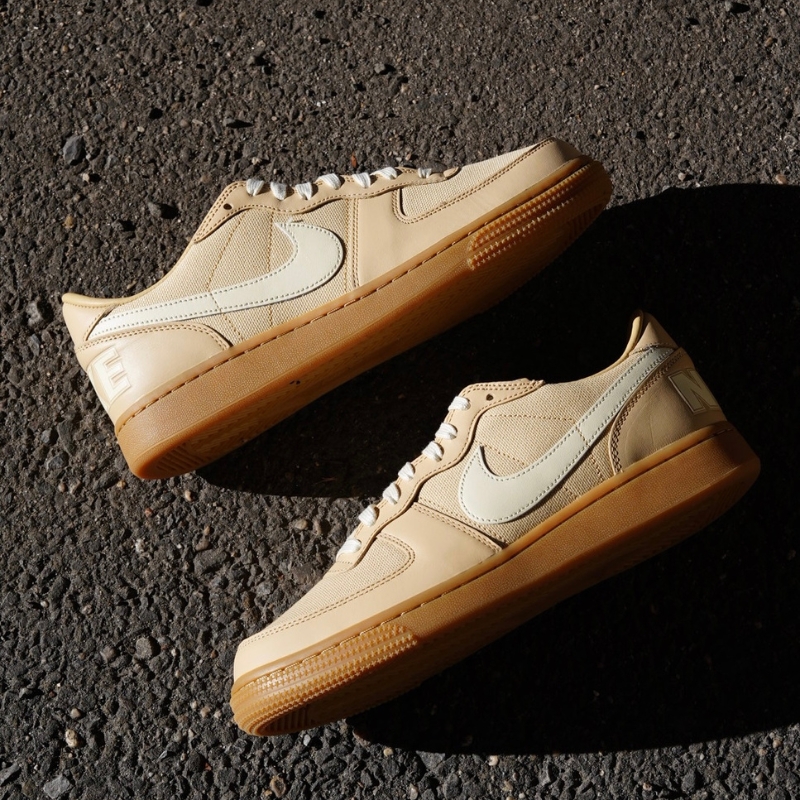 Nike Terminator Low Phantom Sesame and Coconut Milk 착용 스타일