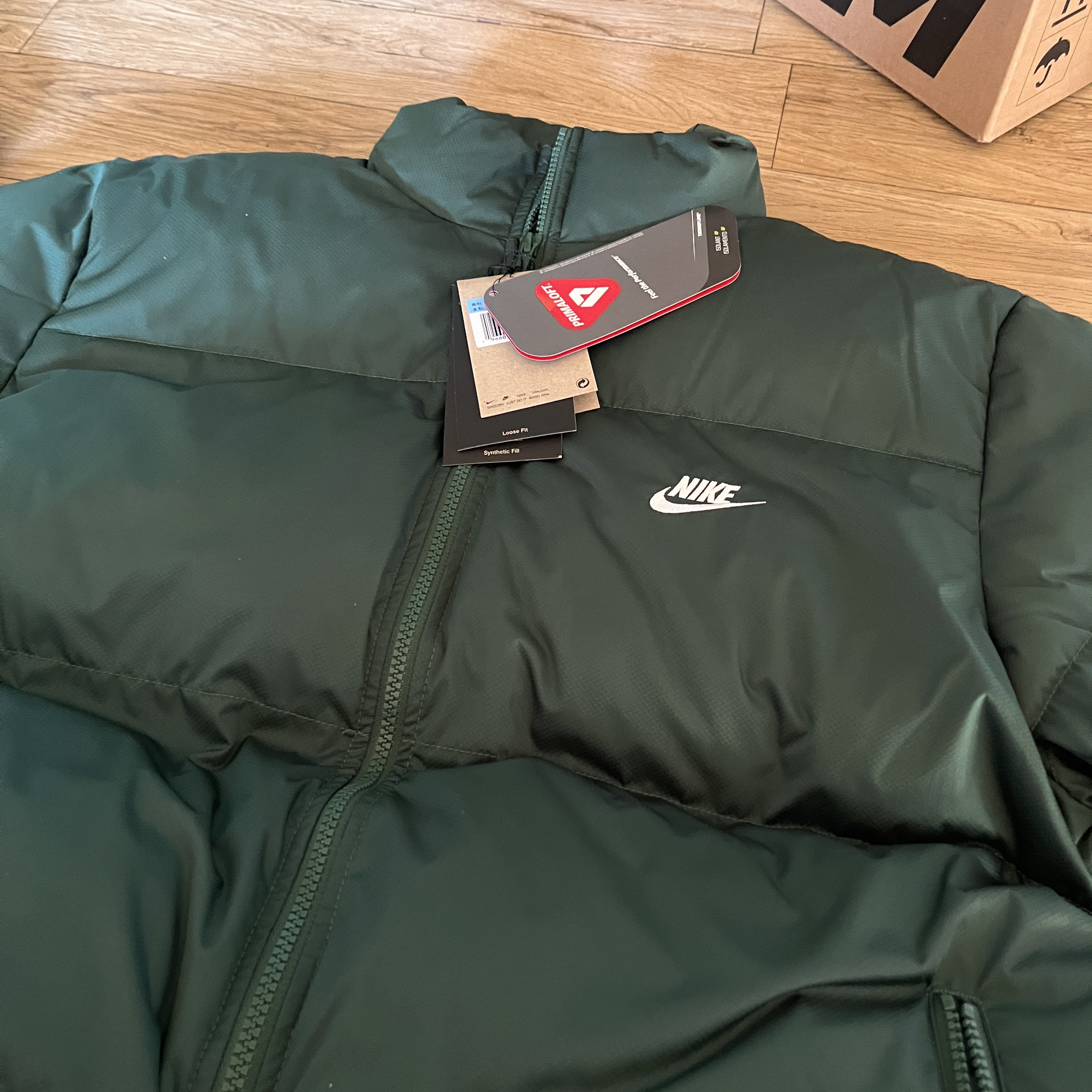 Nike NSW Puffer Jacket Fir - Asia 착용 스타일