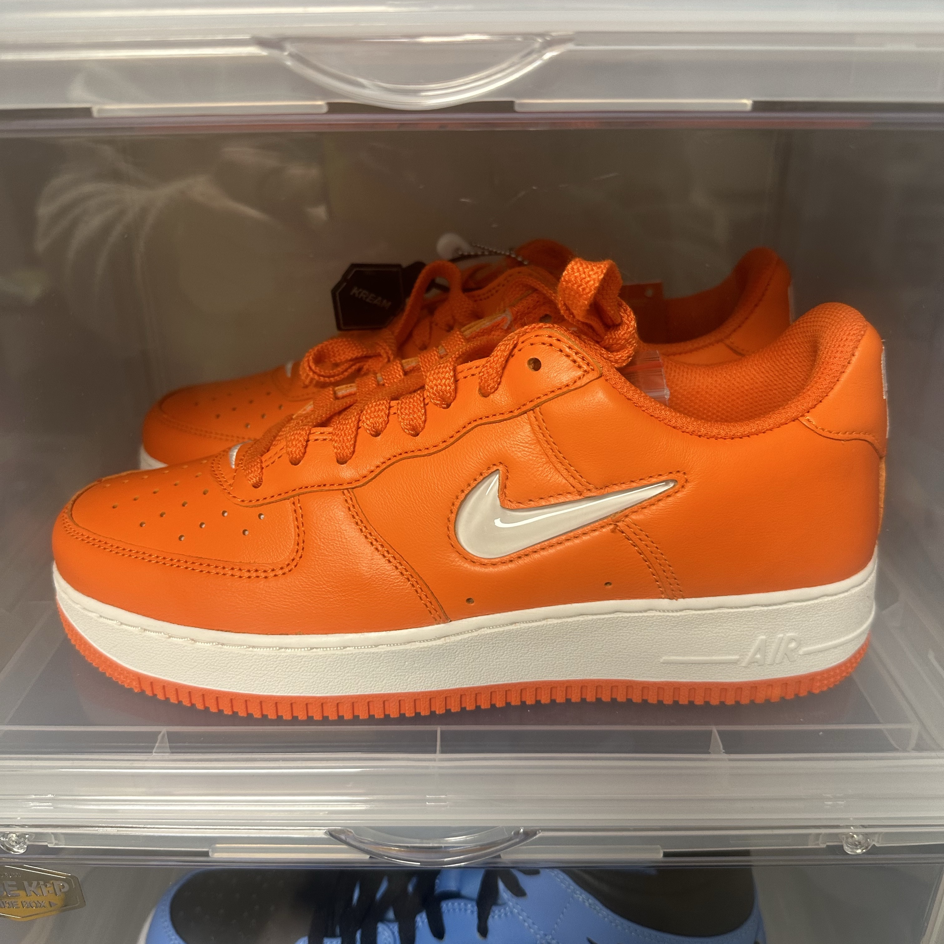Nike Air Force 1 Low Retro Color of The Month Safety Orange 착용 스타일