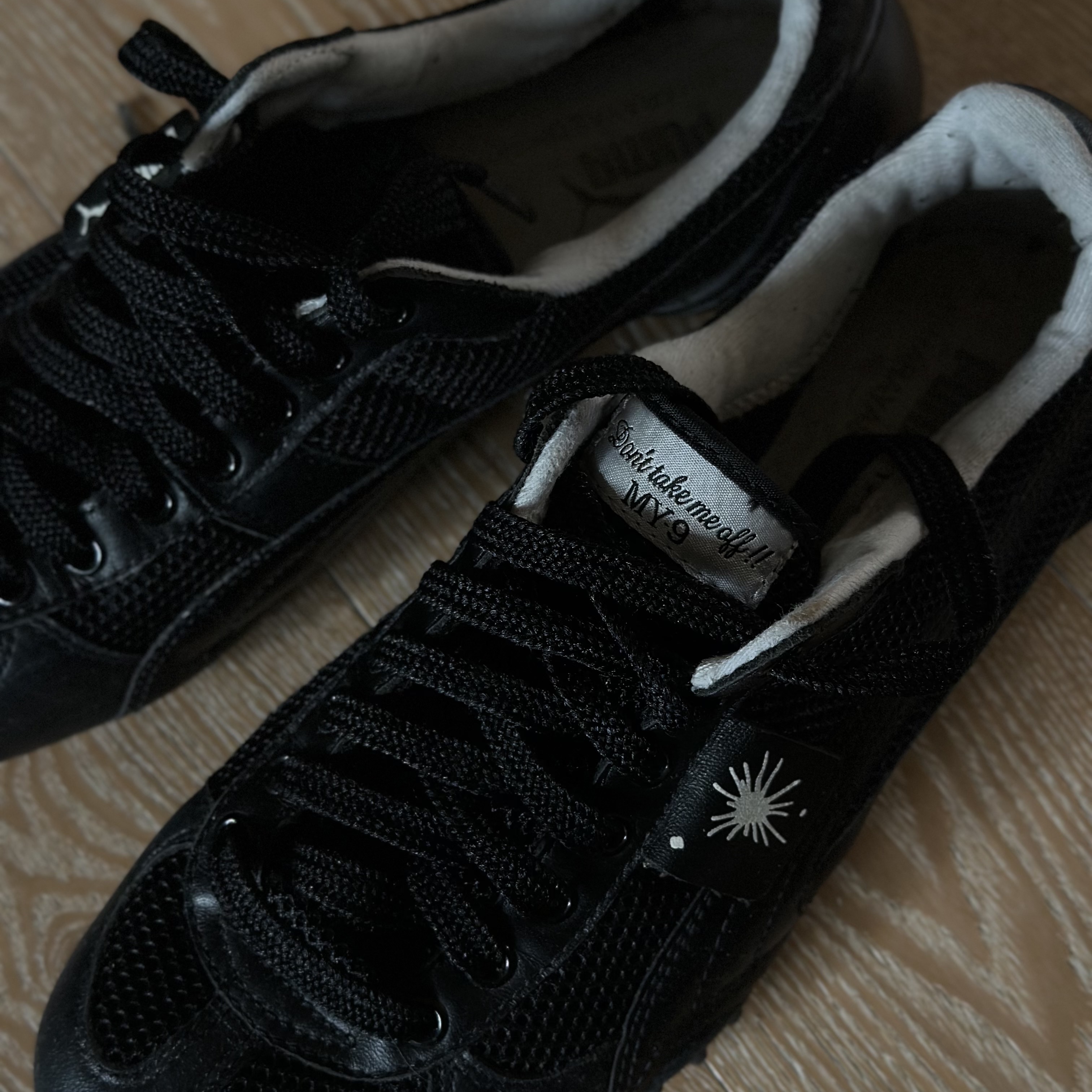 Puma Speedcat LS Black White 착용 스타일 - 3