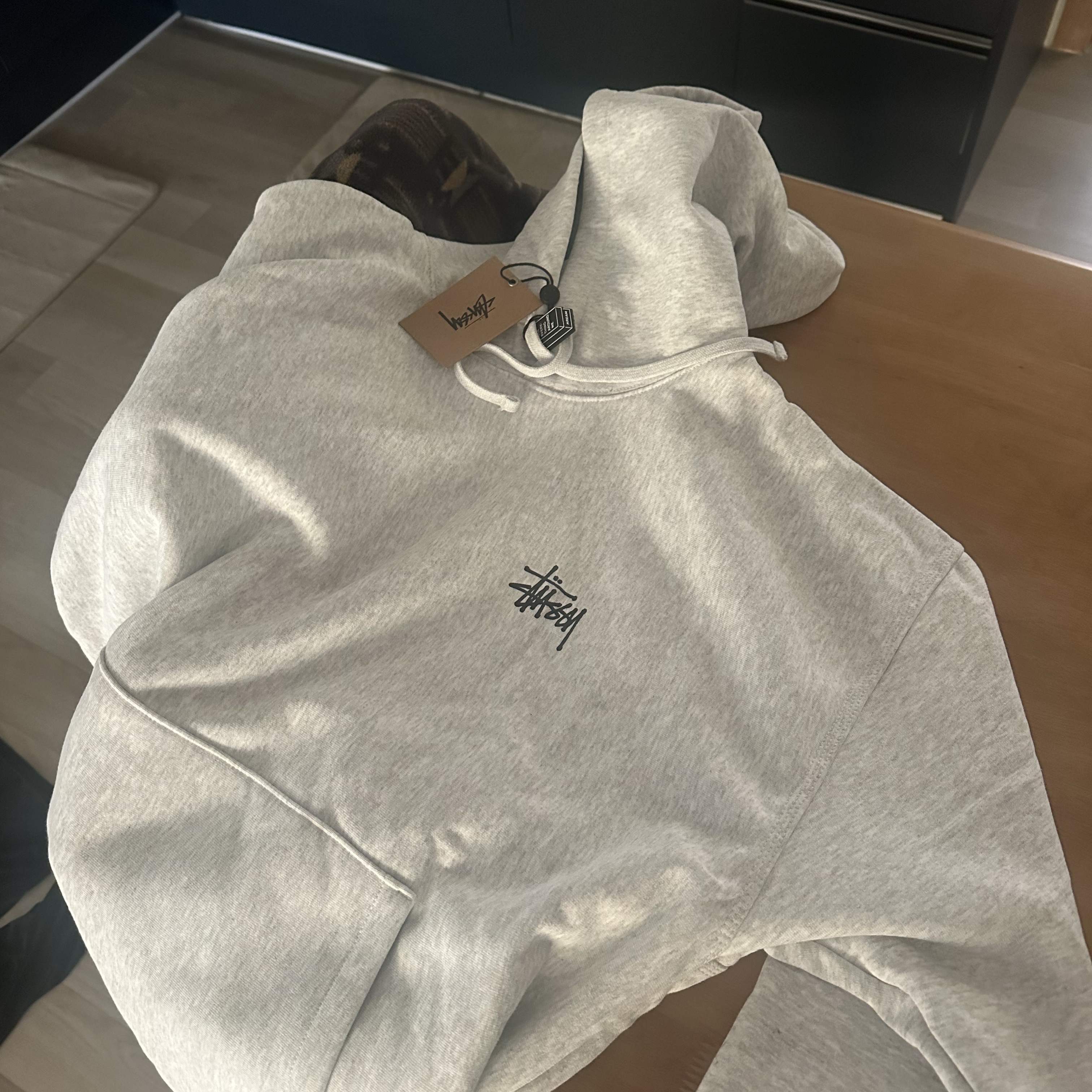 Stussy Basic Stussy Hoodie Ash Heather 2023 착용 스타일