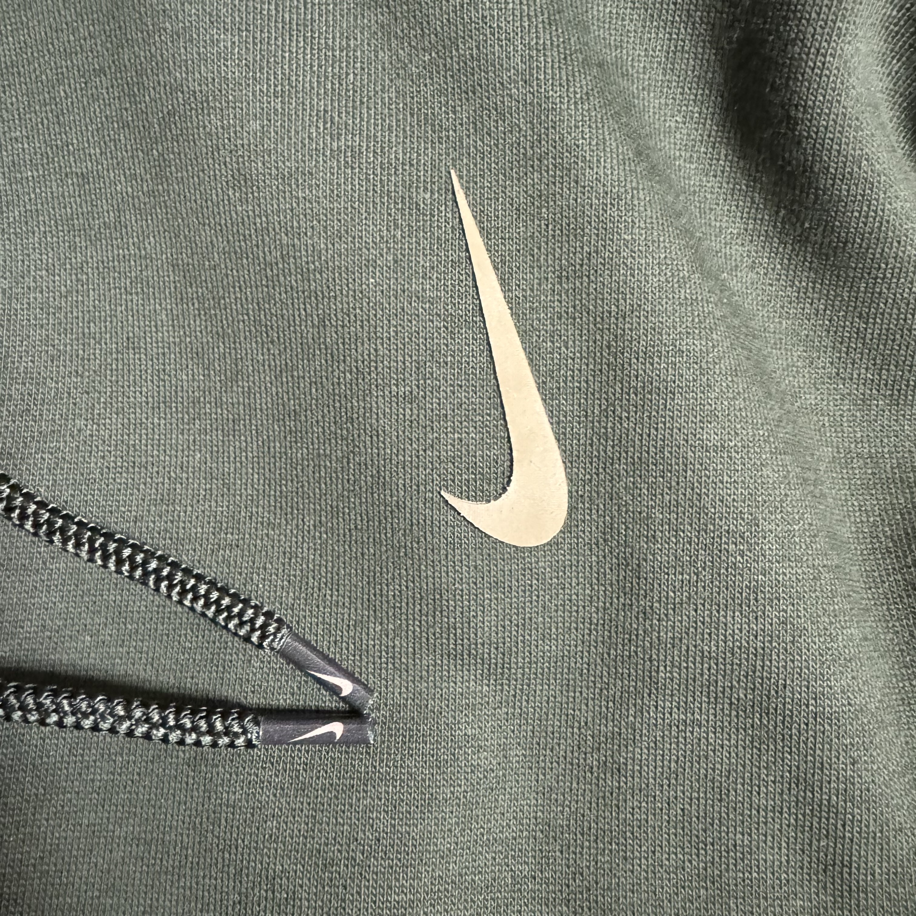 Nike x Billie Eilish NRG Fleece Hoodie Sequoia - Asia 착용 스타일