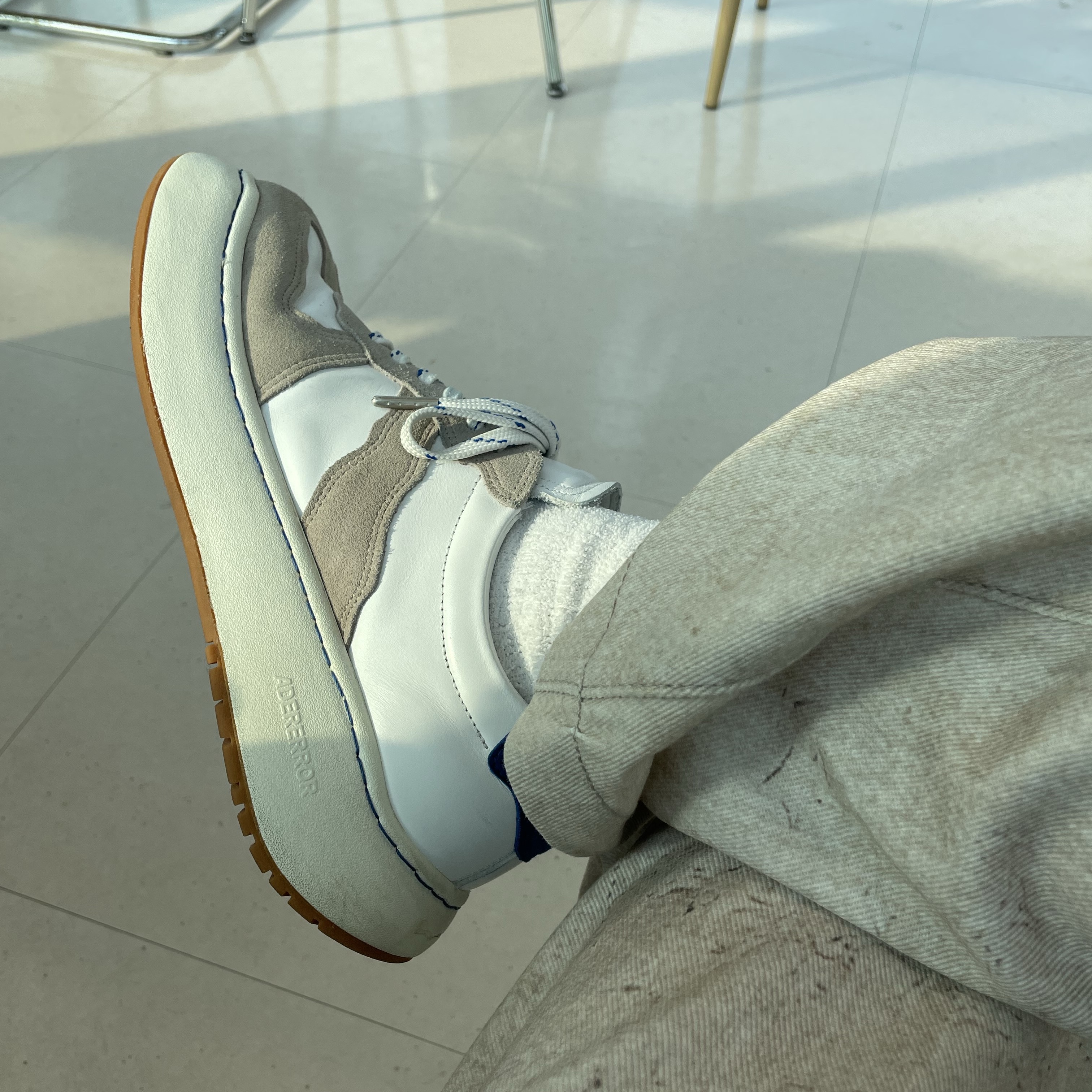 Ader Error Log; Baus Off White 착용 스타일
