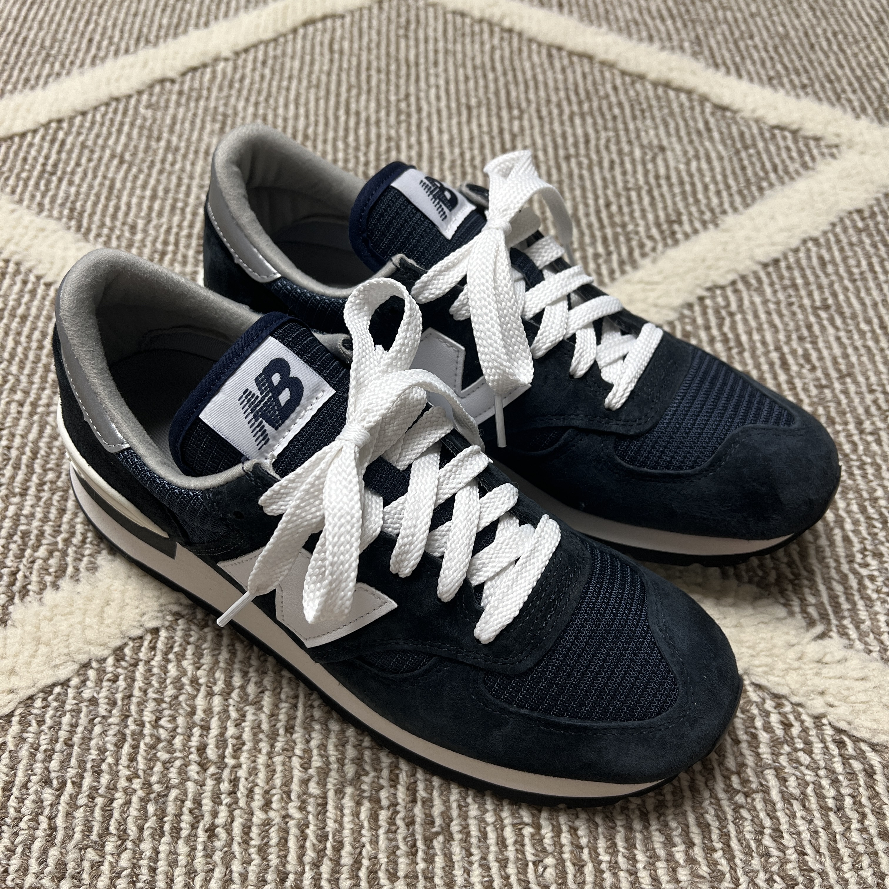 New Balance 990v1 Made in USA Navy 착용 스타일