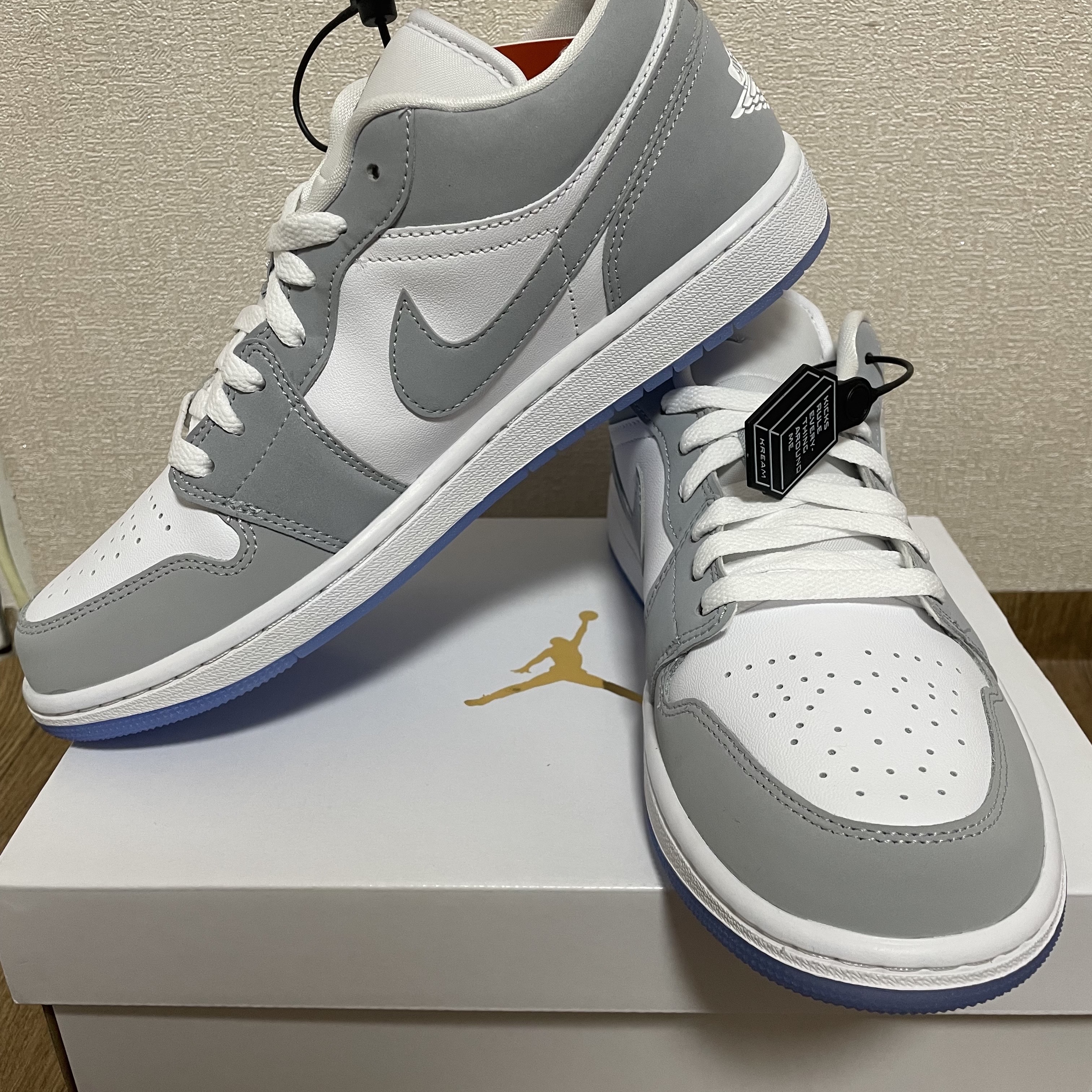 (W) Jordan 1 Low White Wolf Grey 착용 스타일